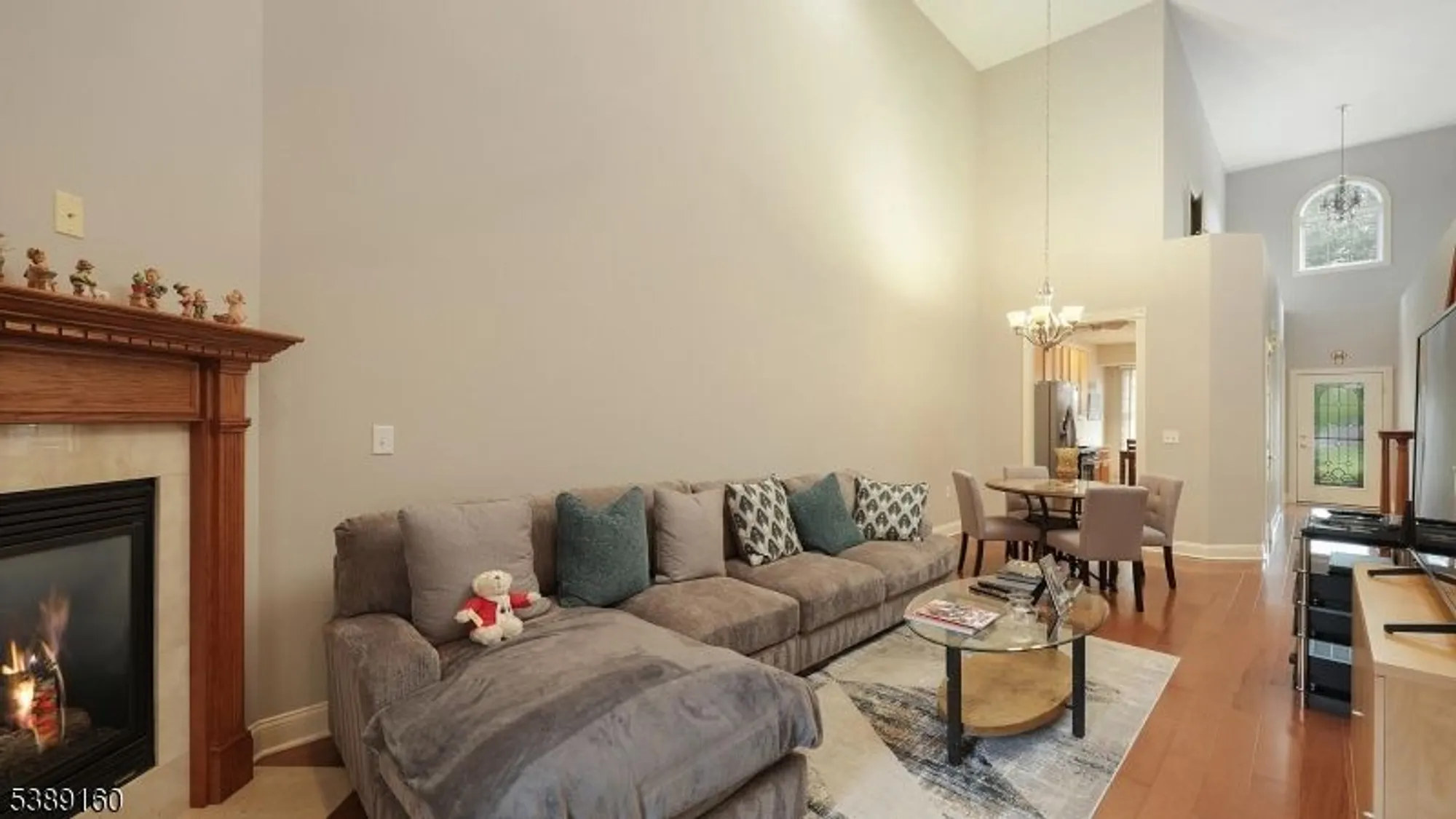 Property Slideshow image 11 of 35 | 150 saratoga ct, Somerset, NJ, 08873