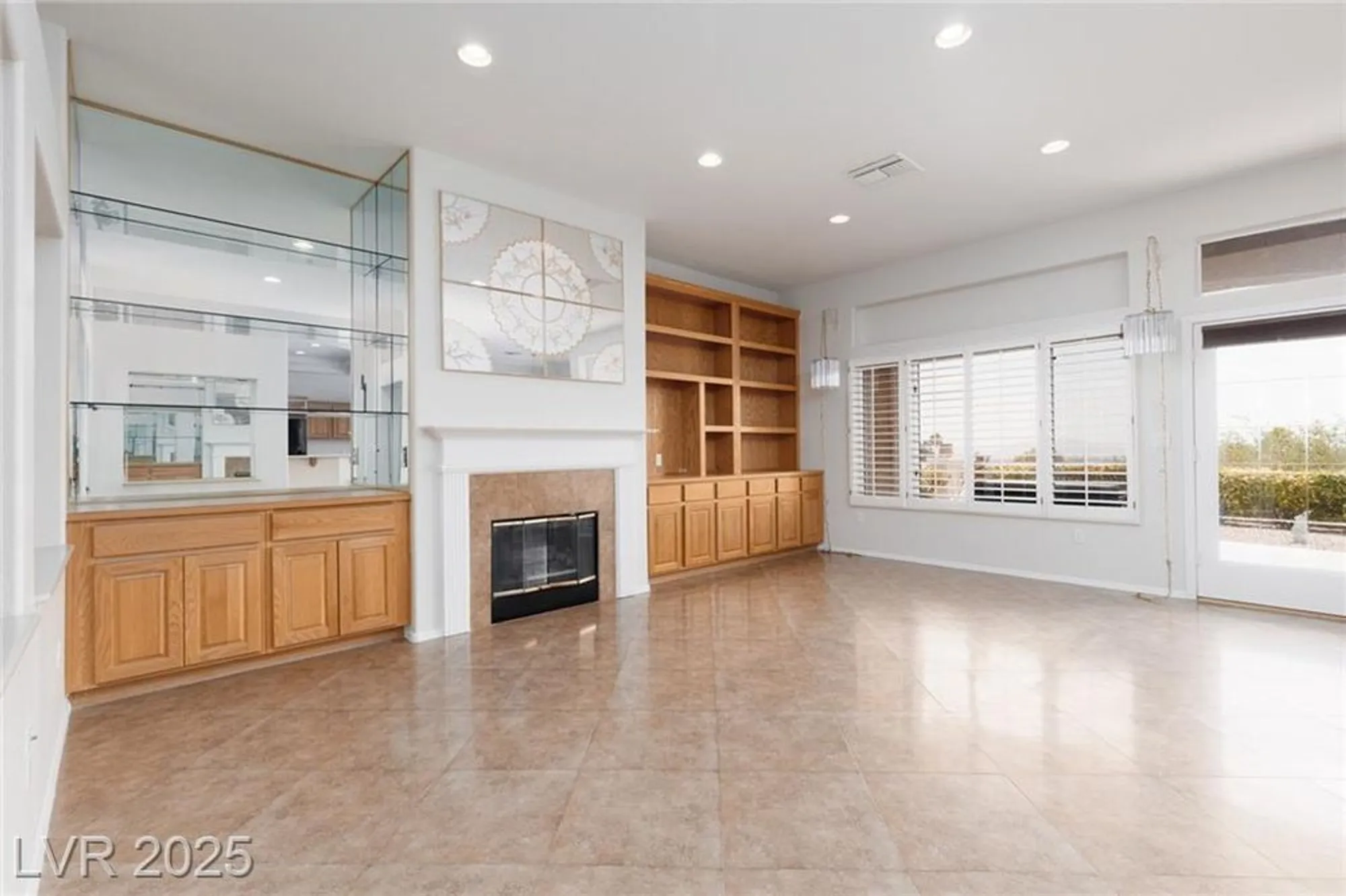 Property Slideshow image 13 of 67 | 2624 spalding dr, Las Vegas, NV, 89134