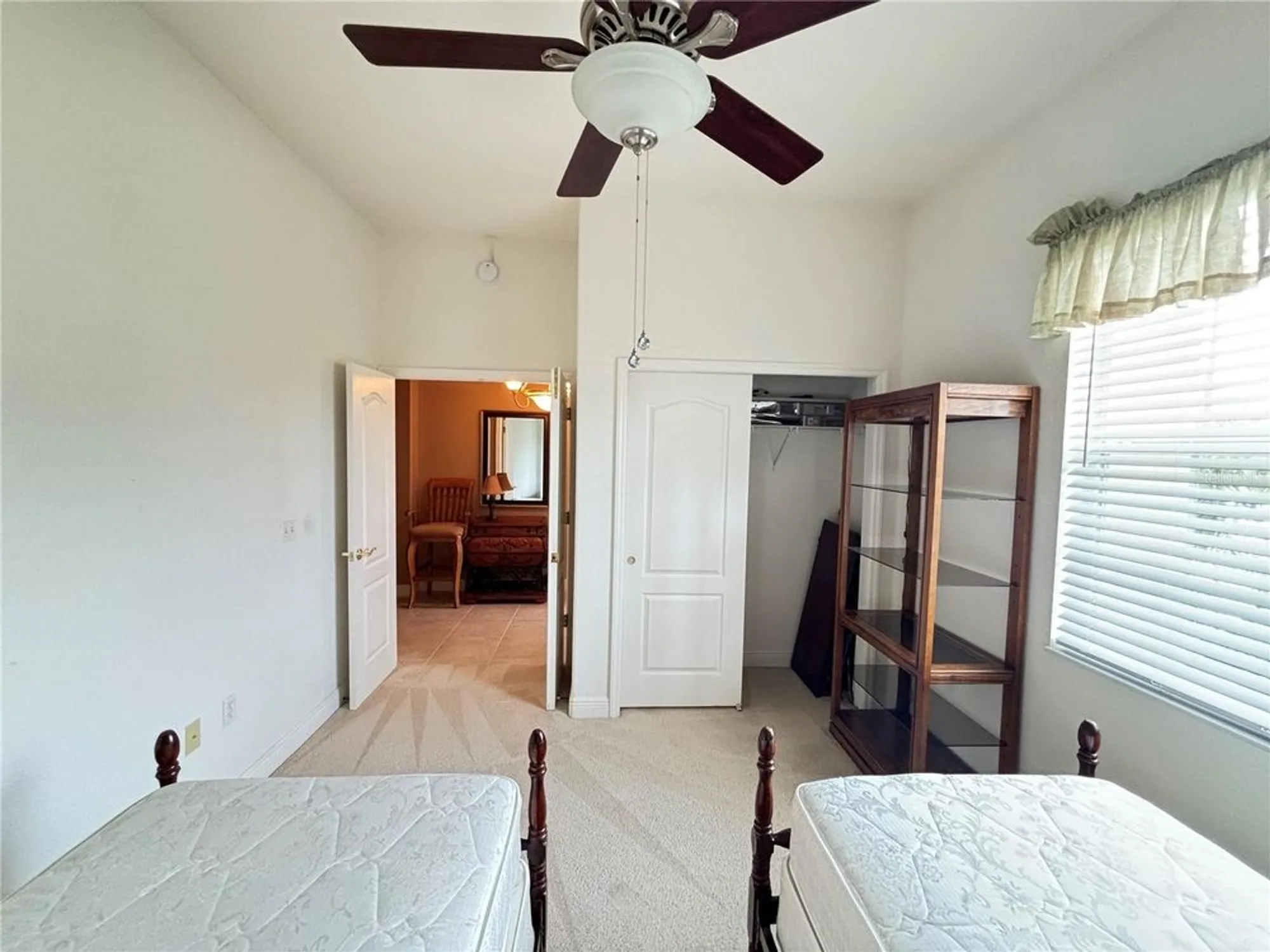 Property Slideshow image 17 of 23 | 9936 cleghorn dr, San Antonio, FL, 33576
