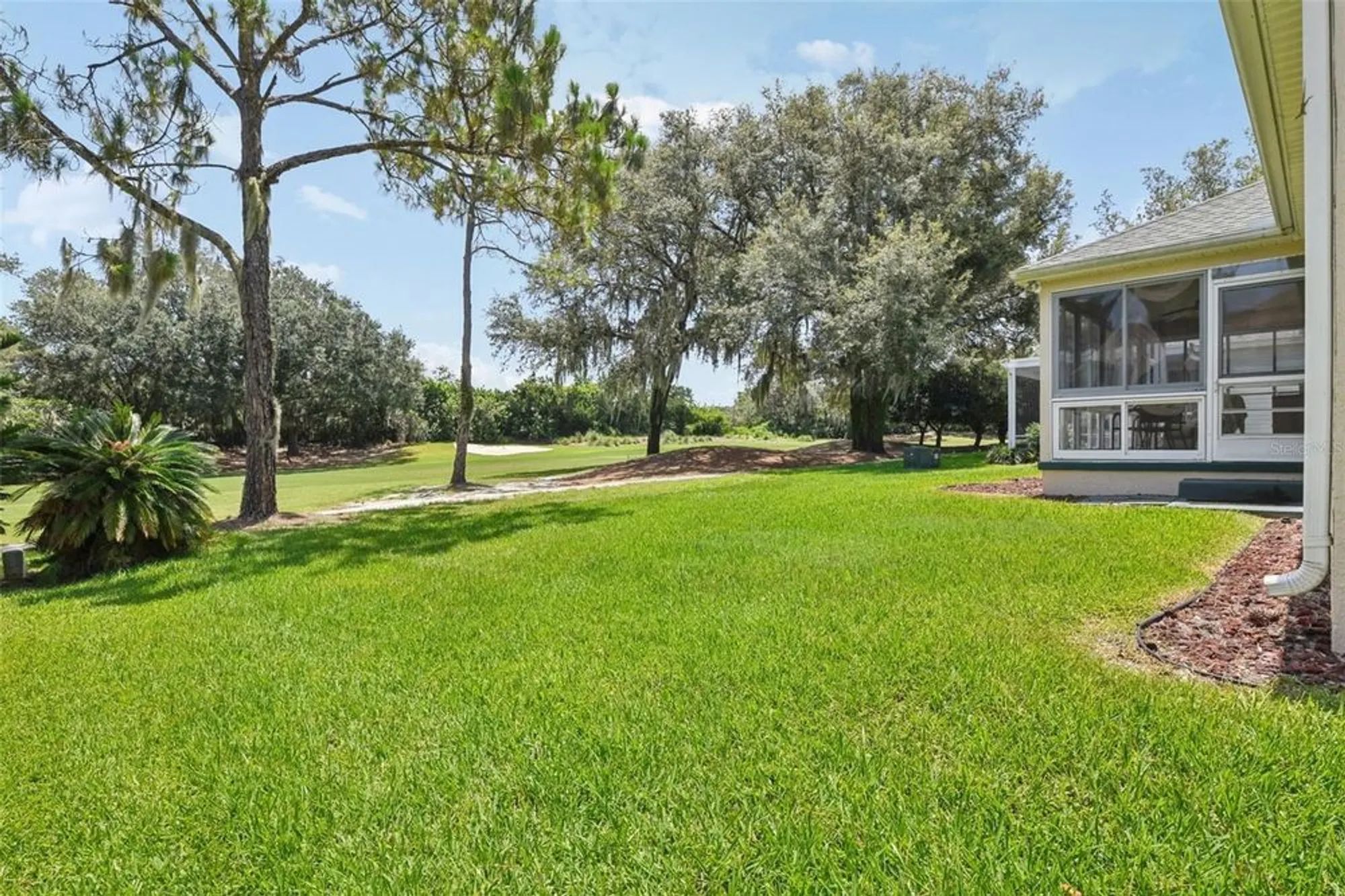Property Slideshow image 38 of 53 | 516 loma paseo dr, The Villages, FL, 32159