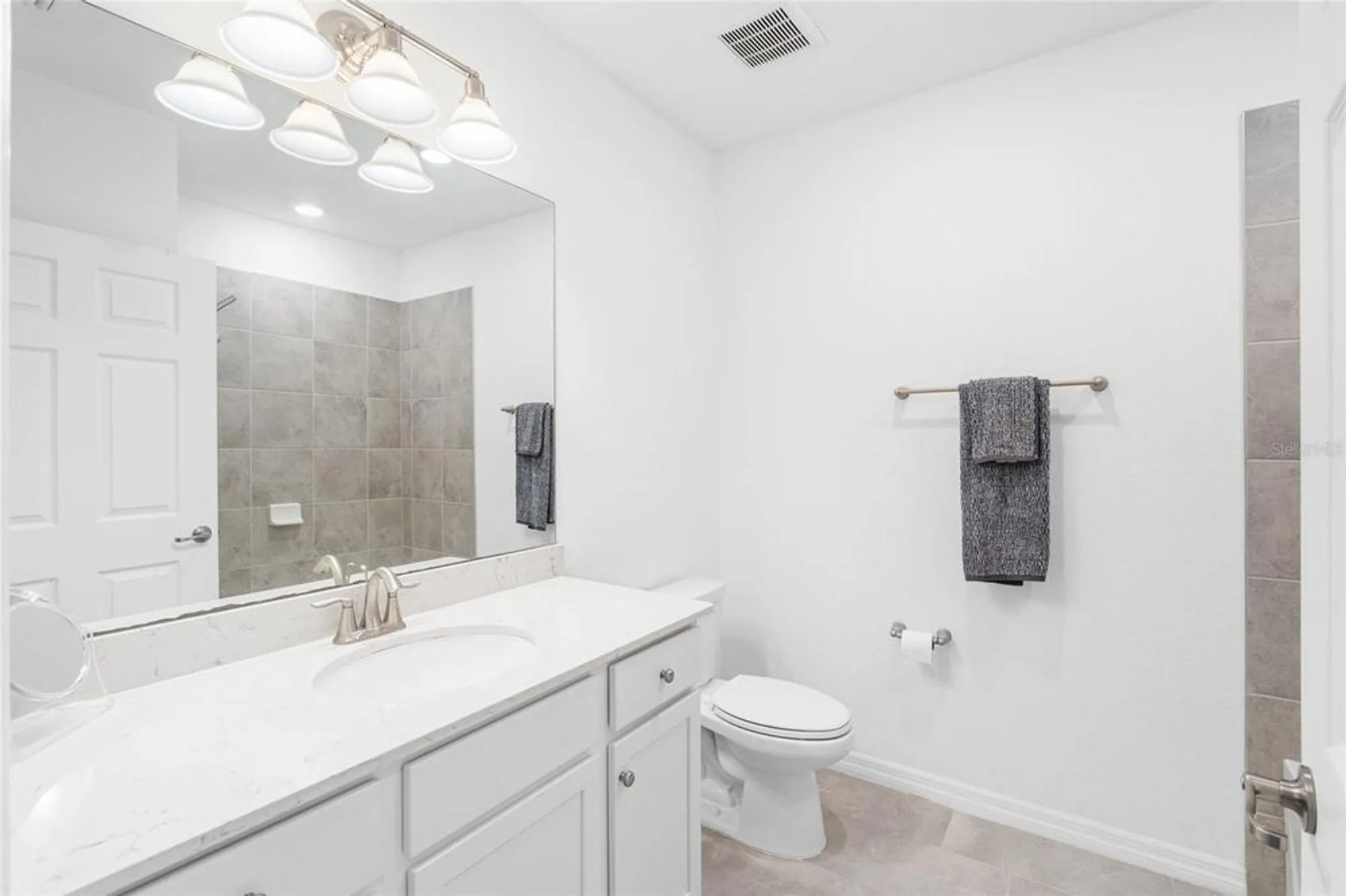 Property Slideshow image 29 of 74 | 10038 crooked creek dr unit 103, Venice, FL, 34293