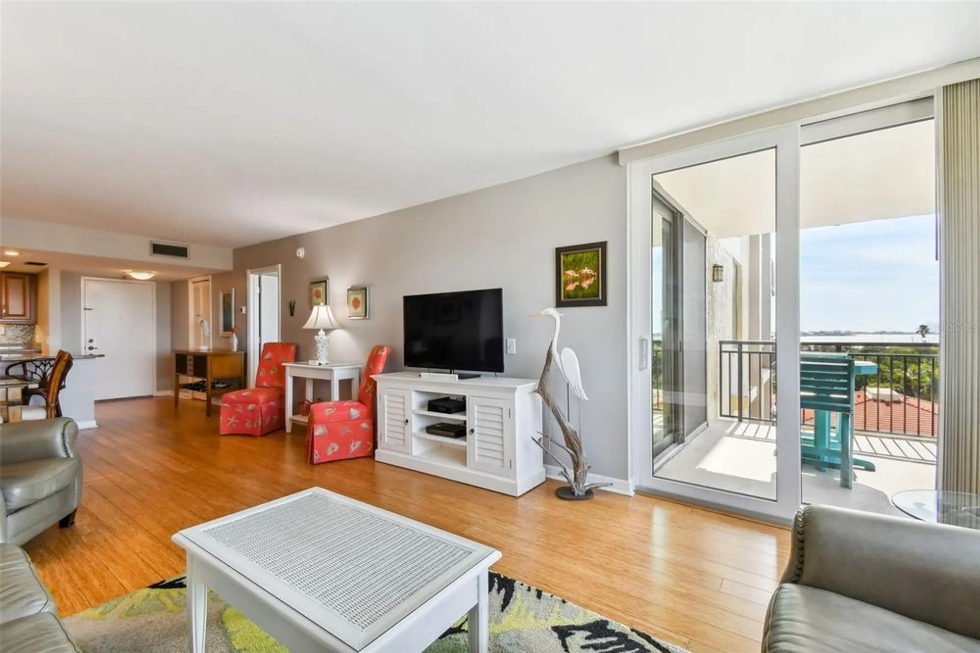 Property Slideshow image 20 of 70 | 6372 palma del mar blvd s apt 605, St Petersburg, FL, 33715