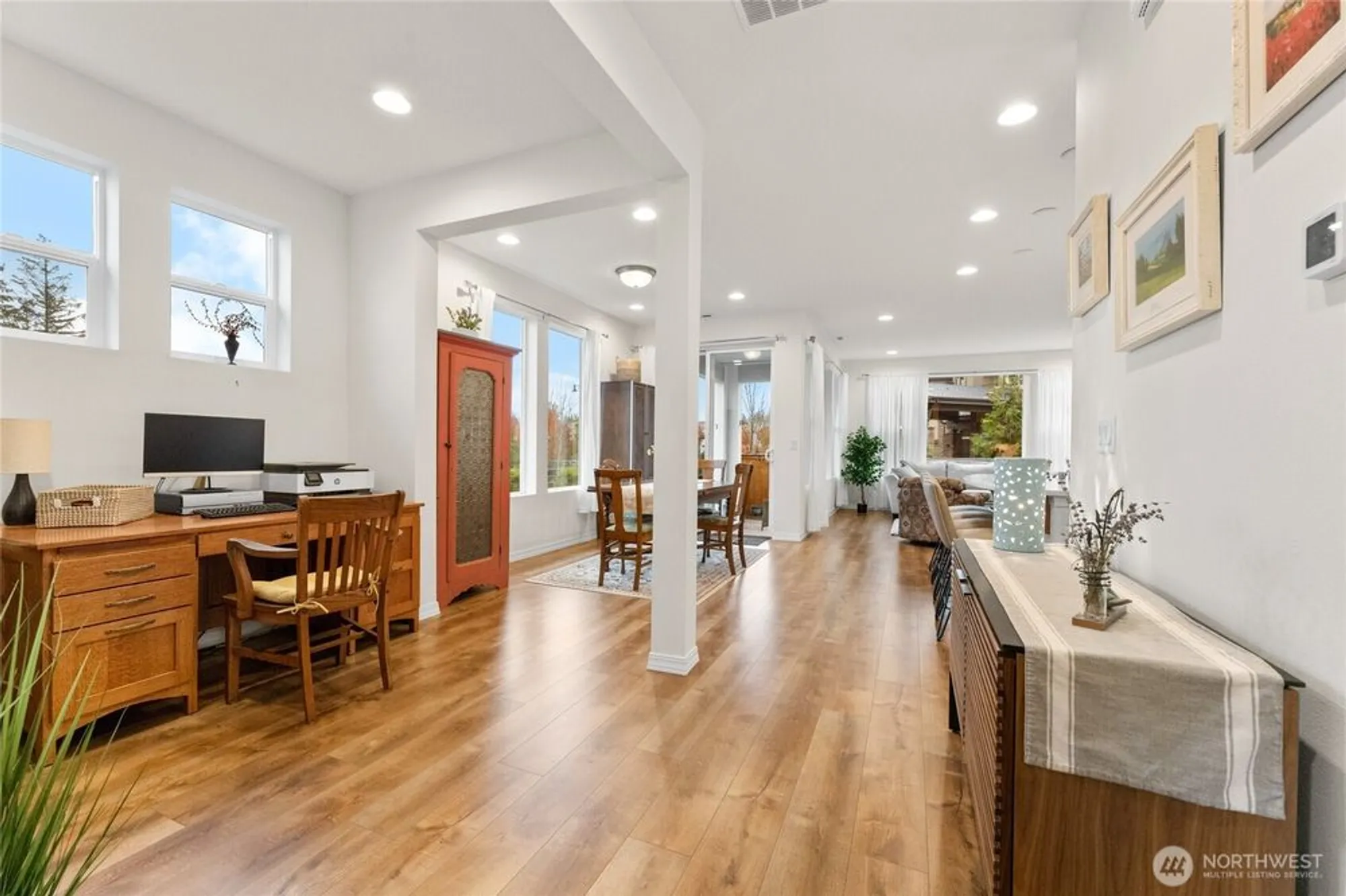 Property Slideshow image 7 of 33 | 22701 se 237th pl, Maple Valley, WA, 98038