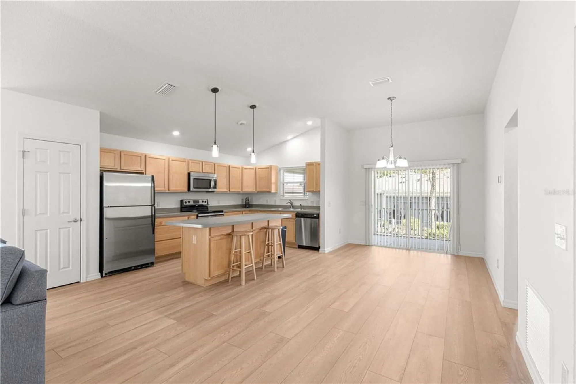 Property Slideshow image 18 of 47 | 2418 hopespring loop, The Villages, FL, 32162