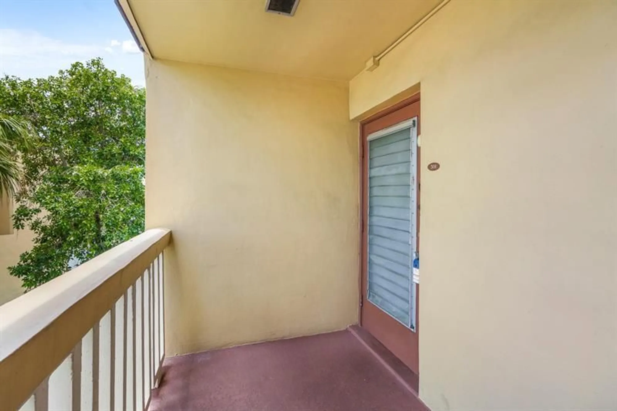Property Slideshow image 47 of 58 | 5961 nw 61st ave apt 301, Tamarac, FL, 33319