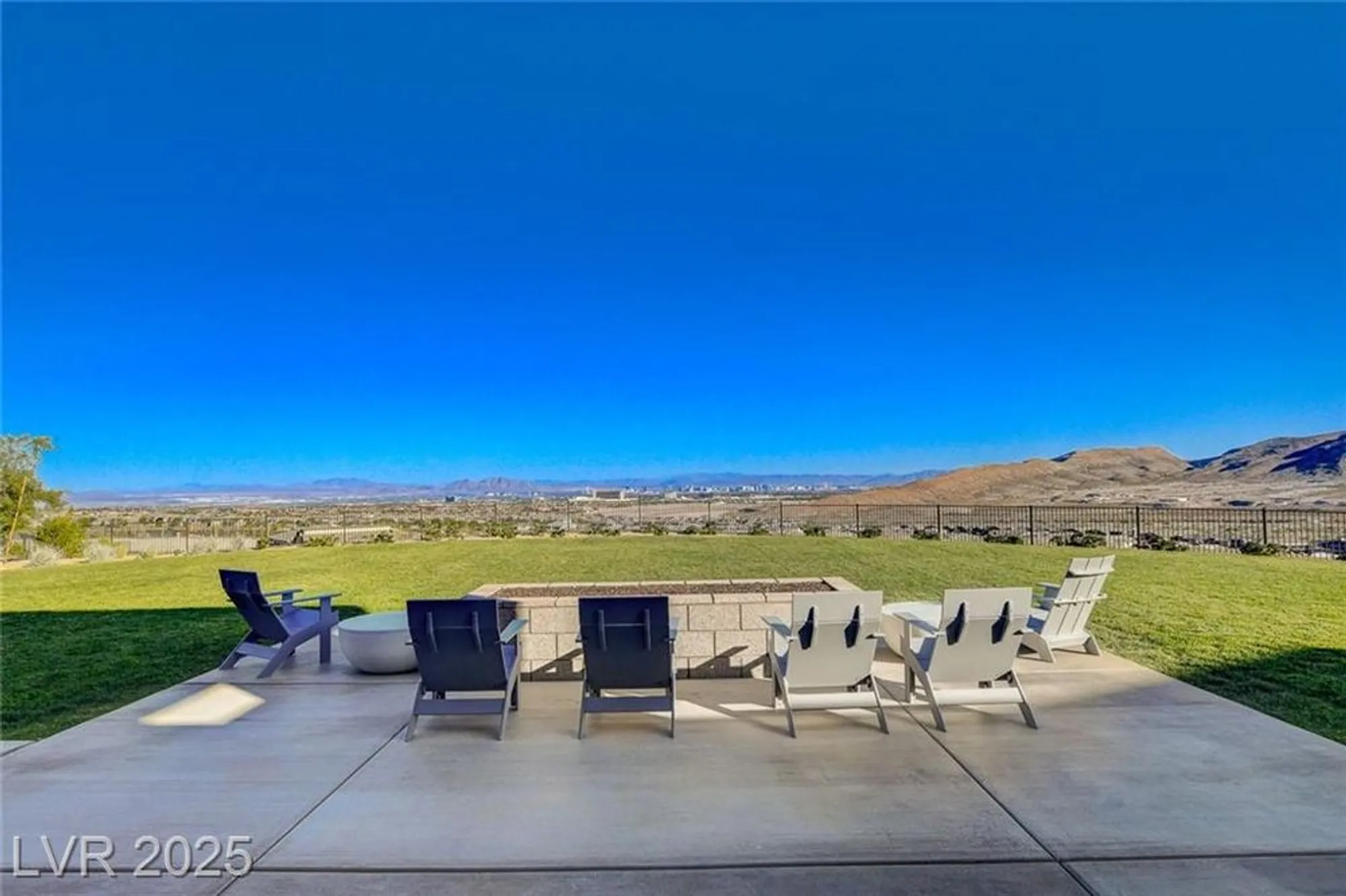 Property Slideshow image 62 of 67 | 912 allister fields ln, Las Vegas, NV, 89138