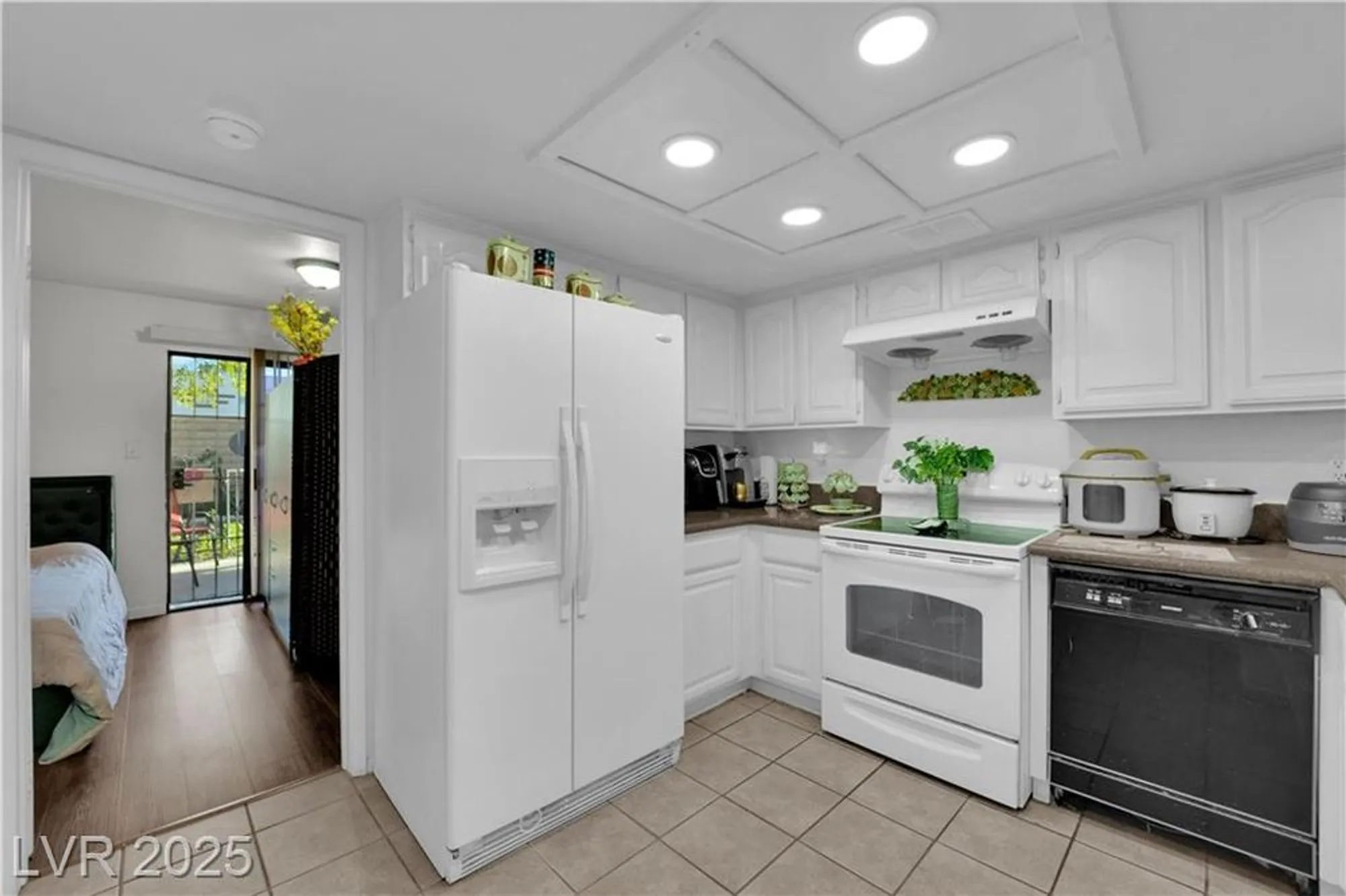 Property Slideshow image 5 of 25 | 2851 s valley view blvd 1132a, Las Vegas, NV, 89102