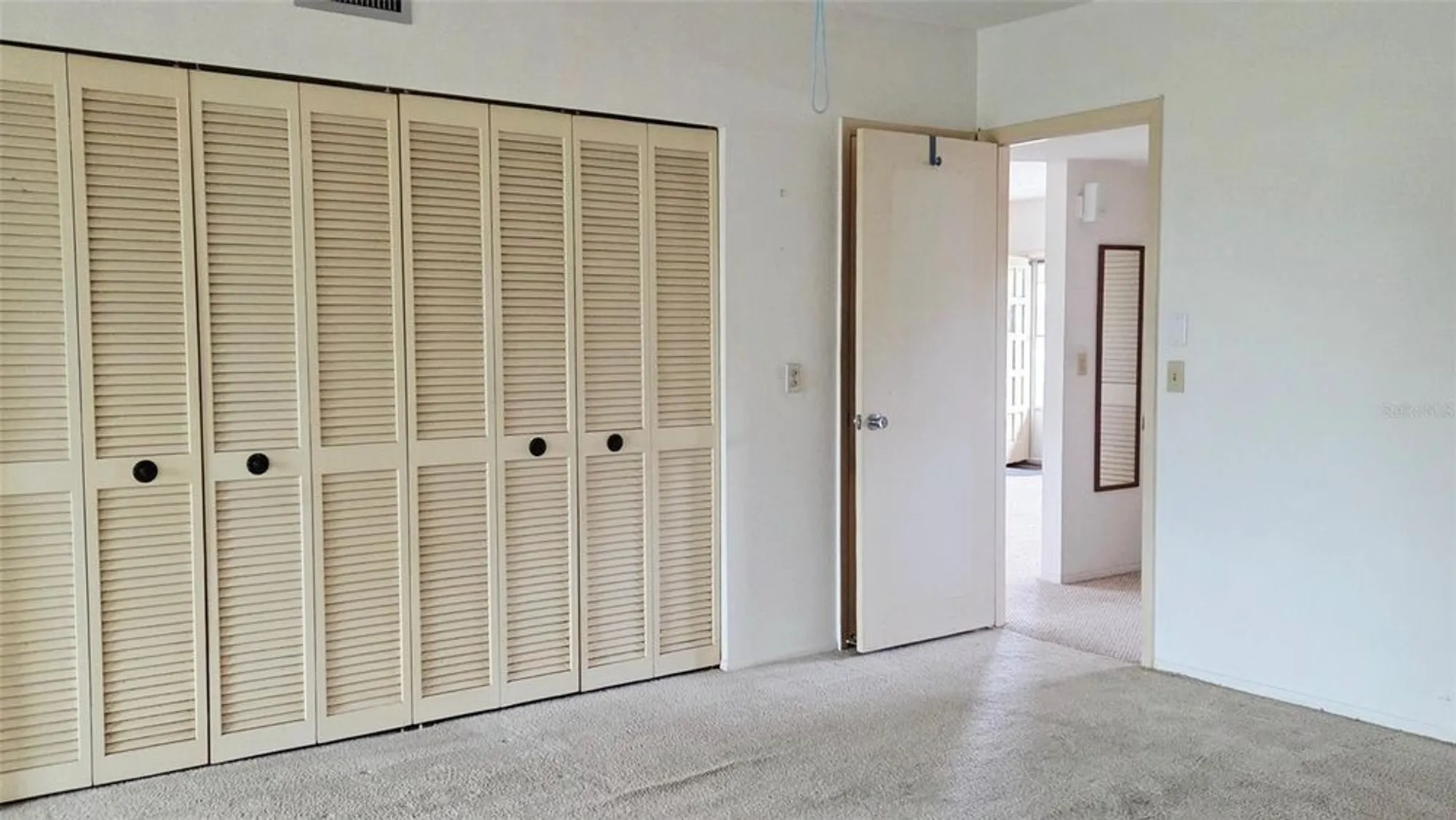 Property Slideshow image 7 of 35 | 2321 ecuadorian way 61, Clearwater, FL, 33763