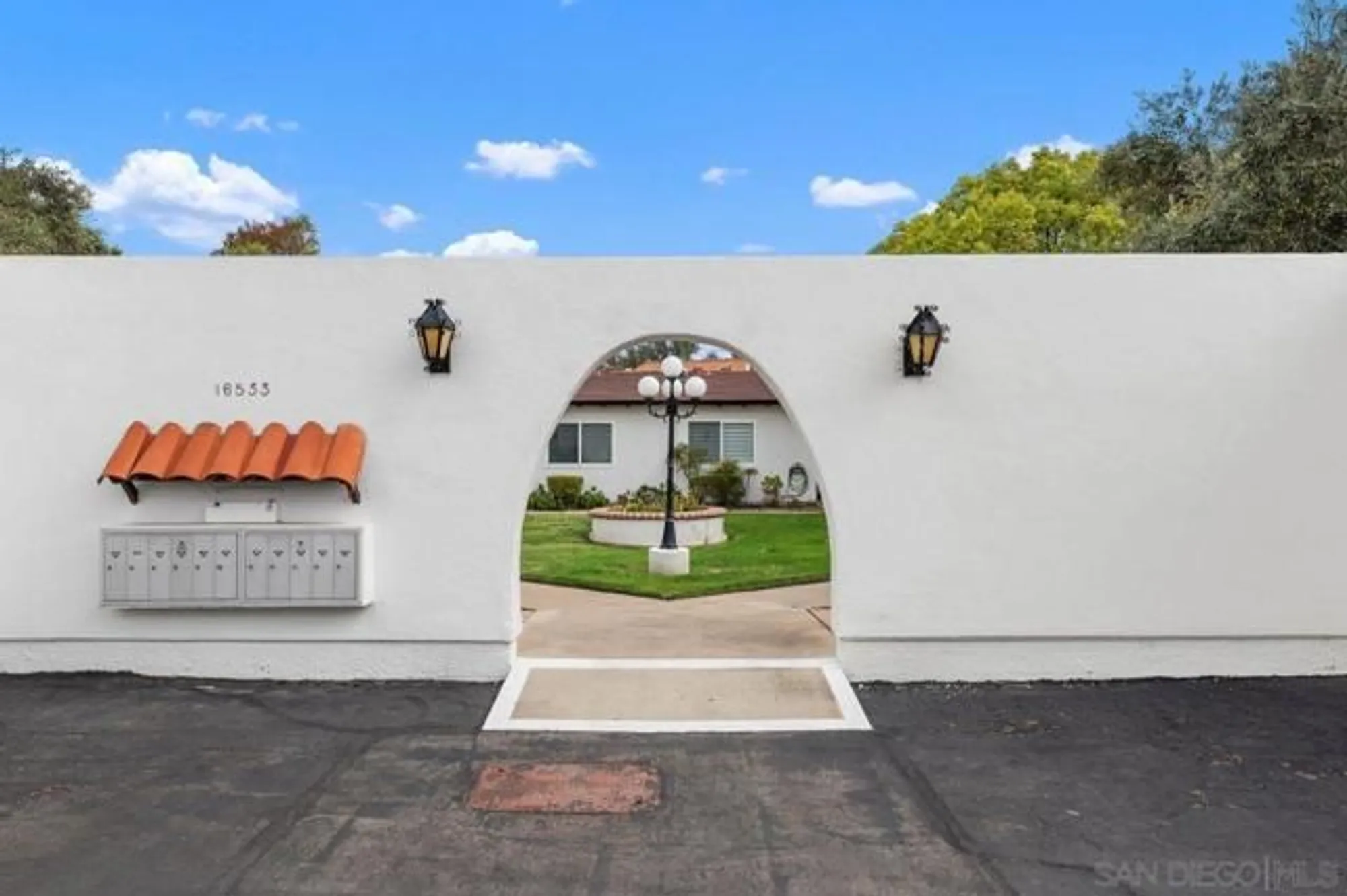 Property Slideshow image 34 of 37 | 16533 caminito vecinos unit 52, San Diego, CA, 92128