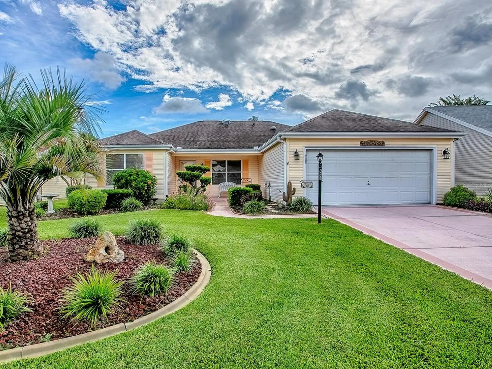 Property Slideshow image 2 of 42 | 421 aldama ave, The Villages, FL, 32159