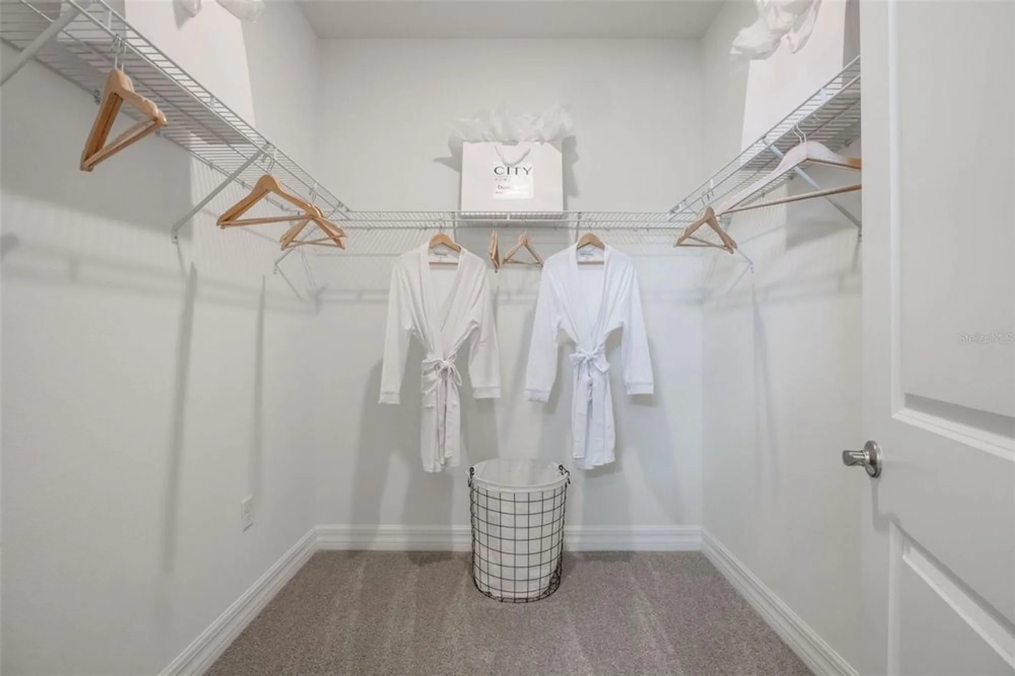 Property Slideshow image 30 of 37 | 3973 kennebunk loop, Mount Dora, FL, 32757