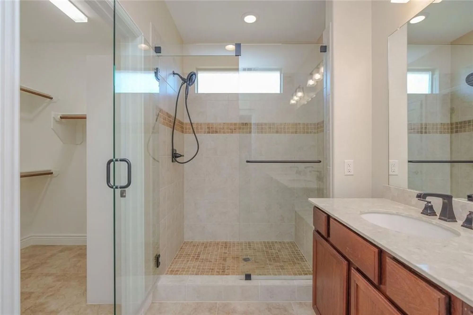 Property Slideshow image 24 of 36 | 12813 pumice ln, Denton, TX, 76207