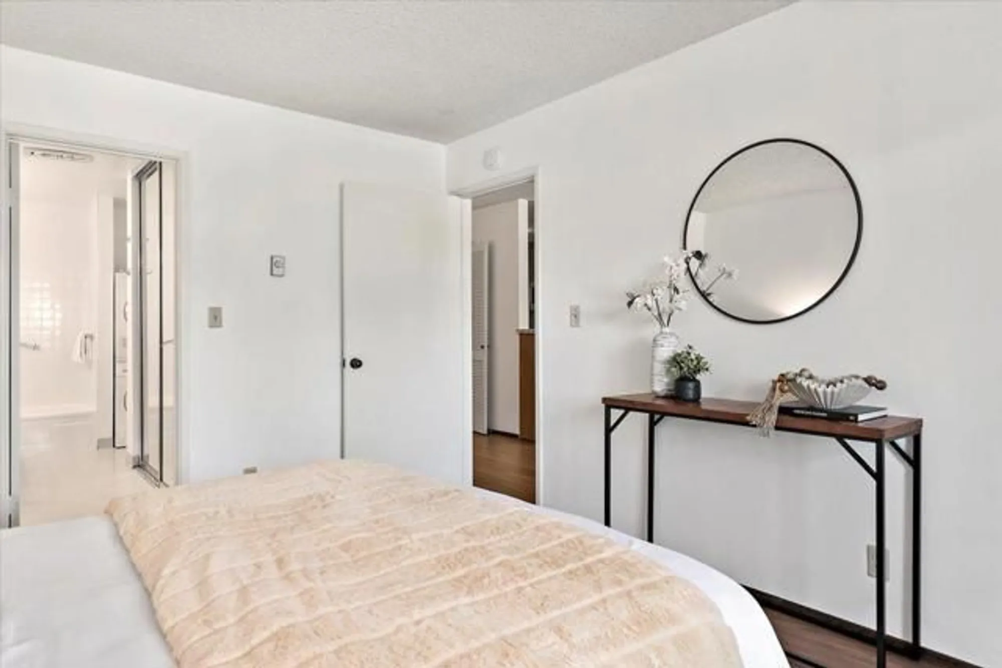 Property Slideshow image 11 of 24 | 2140 santa cruz ave b104, Menlo Park, CA, 94025