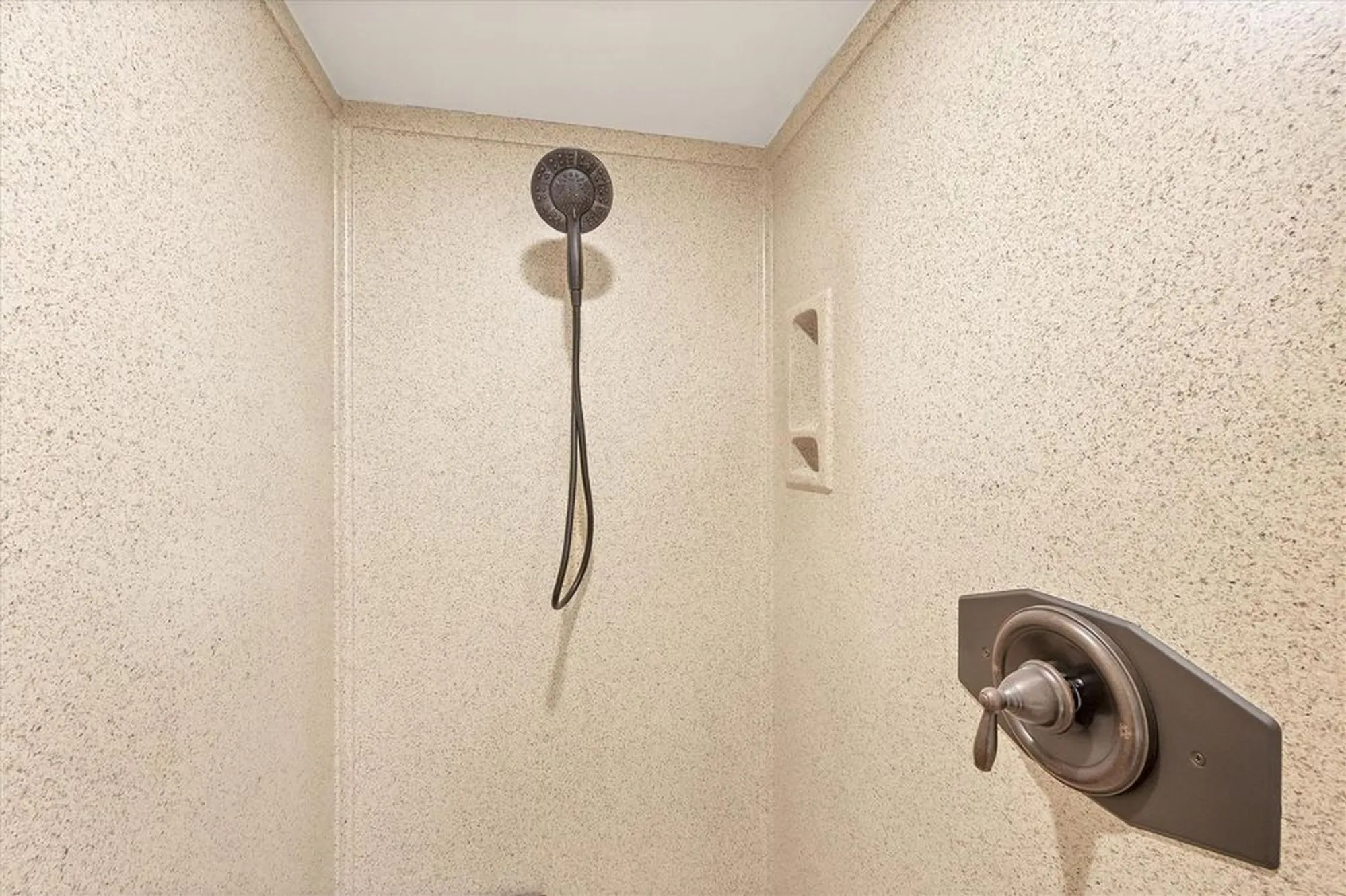 Property Slideshow image 46 of 94 | 7254 oak moss dr 72, Sarasota, FL, 34241
