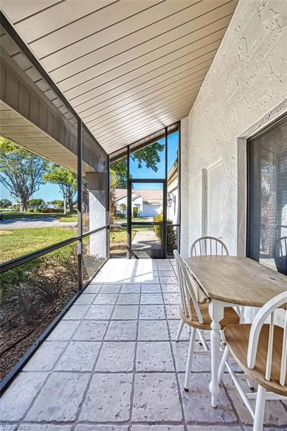 Property Slideshow image 23 of 50 | 1844 pine glade cir, Fort Myers, FL, 33907