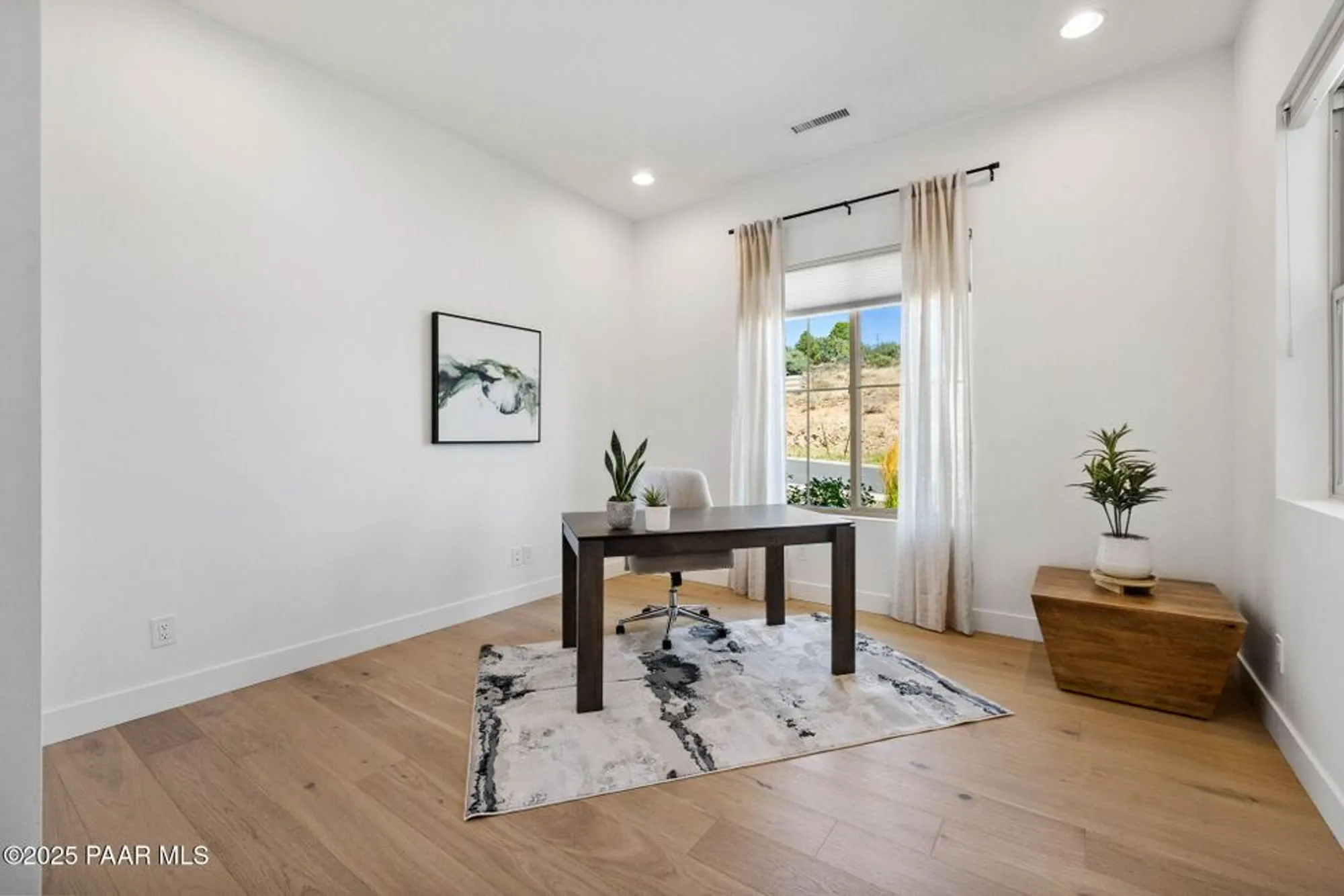 Property Slideshow image 19 of 49 | 1109 s lakeview dr, Prescott, AZ, 86301