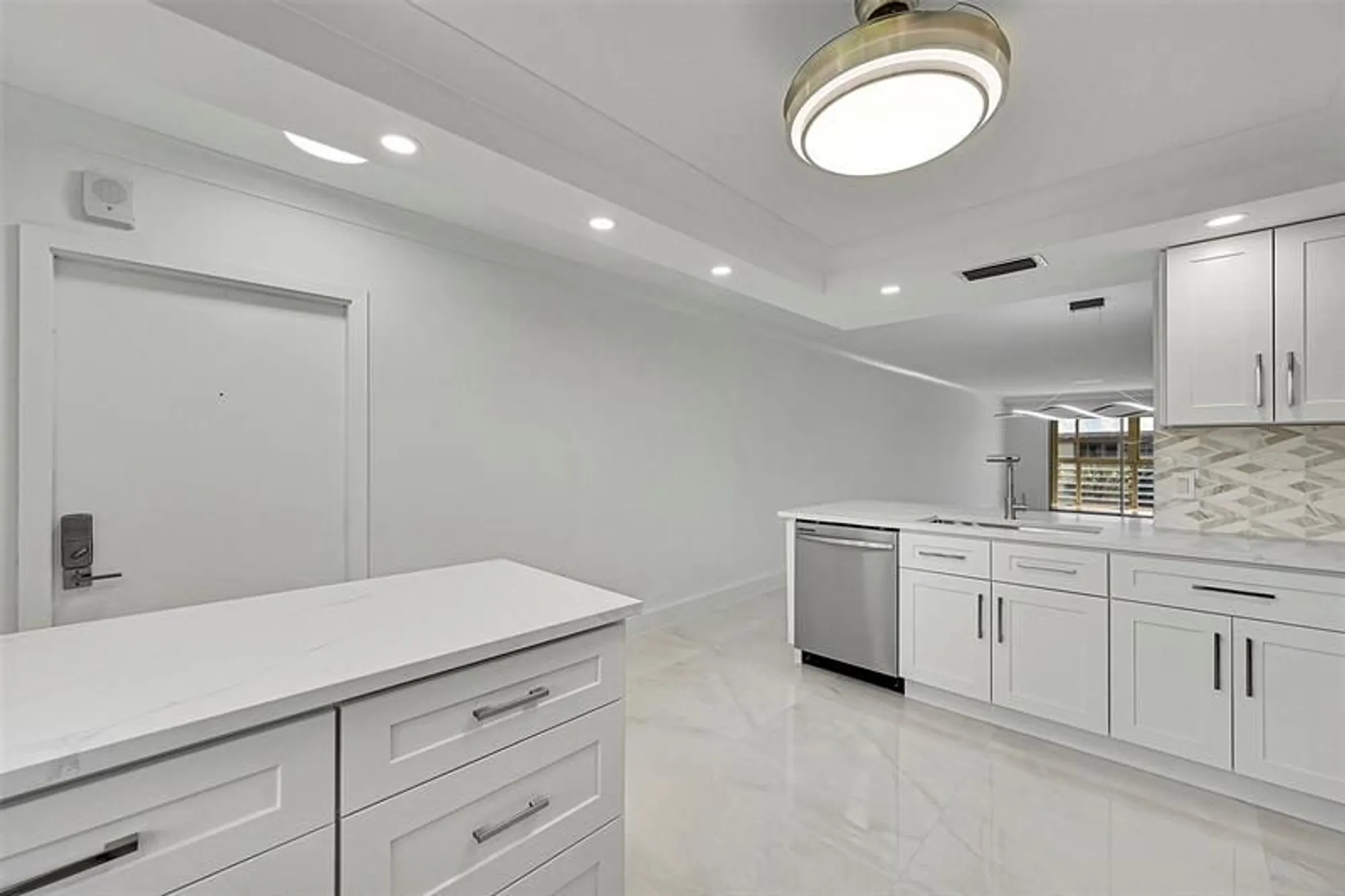 Property Slideshow image 27 of 65 | 2901 victoria cir m4, Coconut Creek, FL, 33066