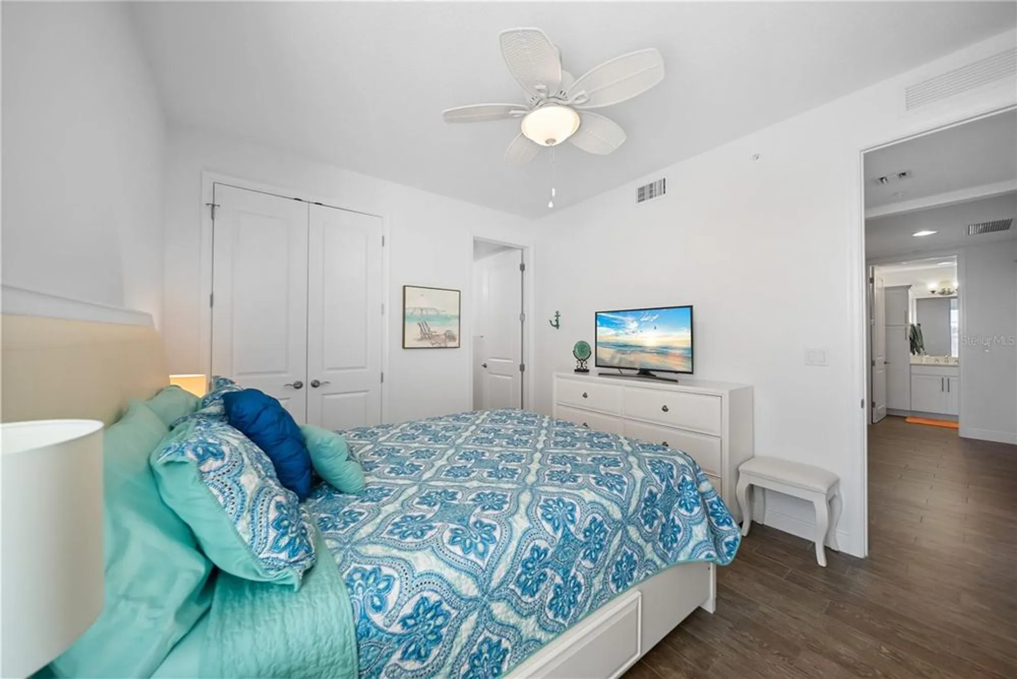 Property Slideshow image 35 of 72 | 391 aruba cir 303, Bradenton, FL, 34209