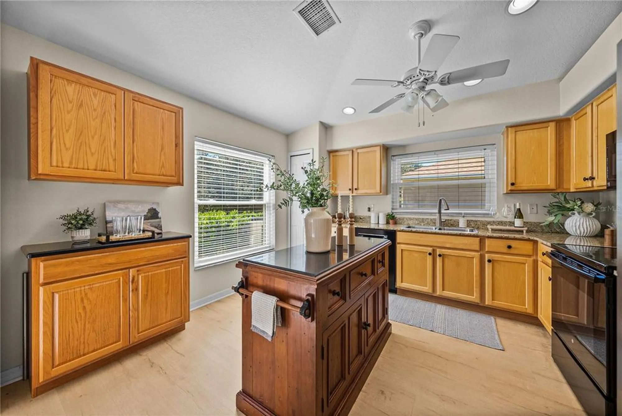 Property Slideshow image 16 of 92 | 9617 rolling cir, San Antonio, FL, 33576