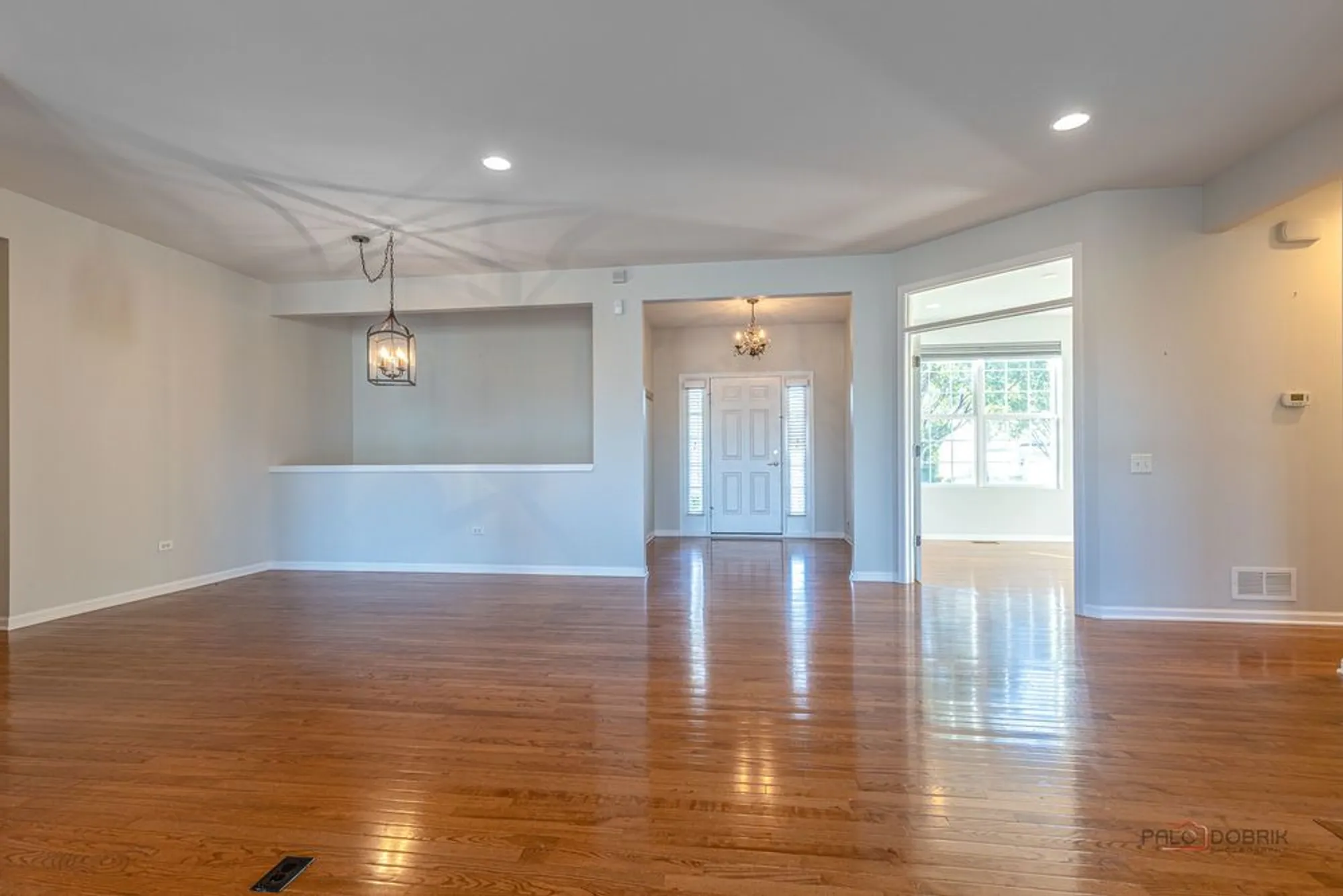 Property Slideshow image 7 of 39 | 3768 canton cir, Mundelein, IL, 60060
