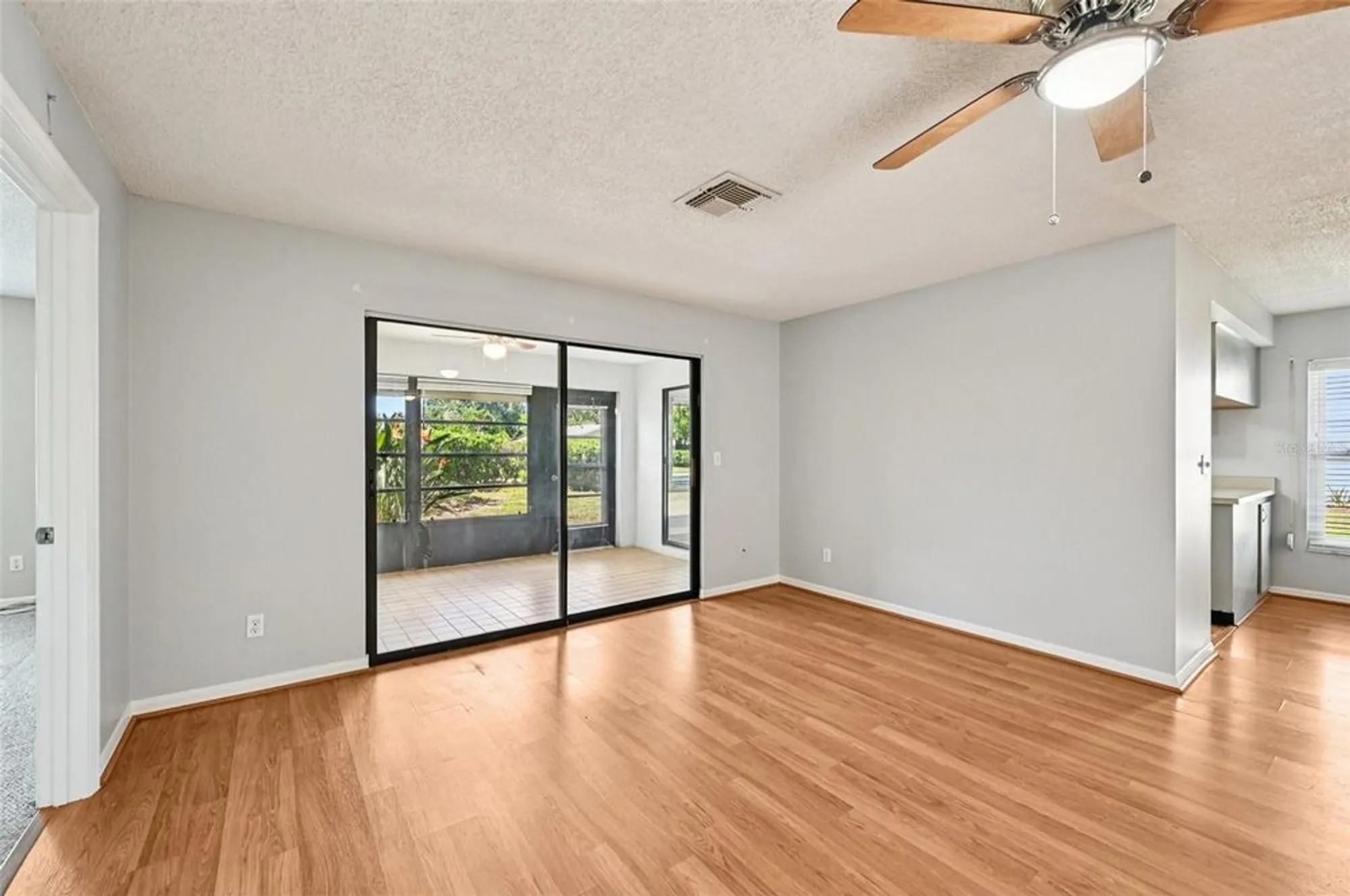 Property Slideshow image 5 of 55 | 2421 lancaster dr, Sun City Center, FL, 33573