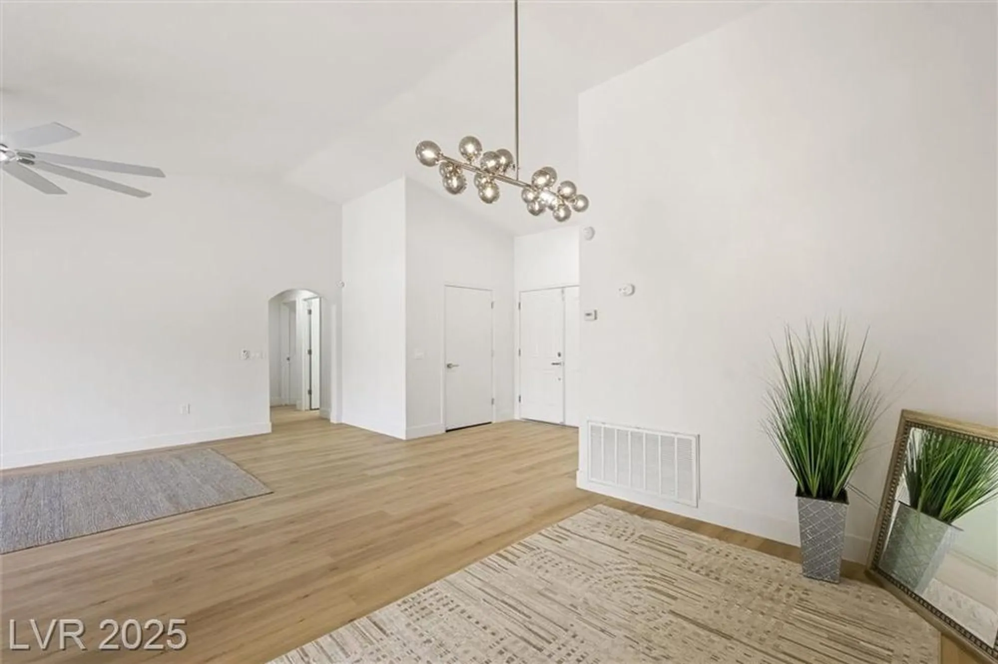 Property Slideshow image 7 of 40 | 2517 desert sands dr, Las Vegas, NV, 89134