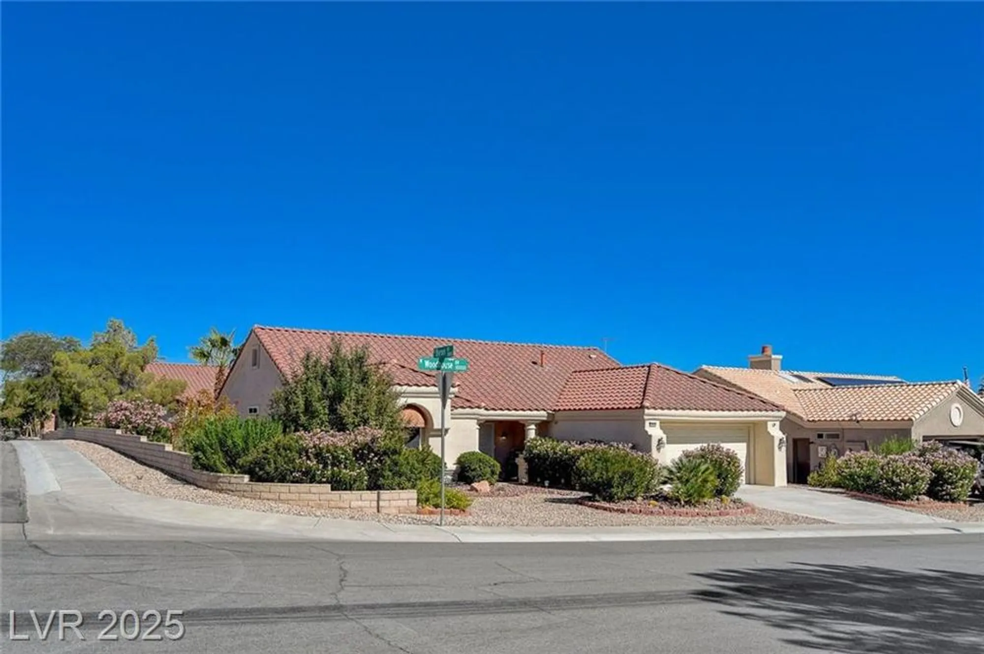 Property Slideshow image 39 of 42 | 10044 woodhouse dr, Las Vegas, NV, 89134