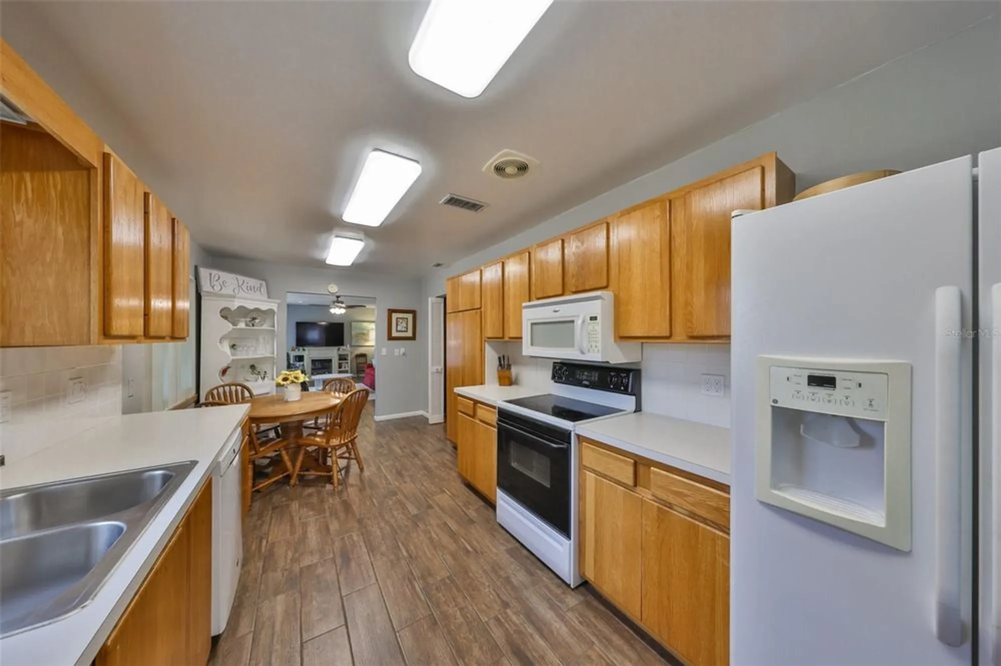 Property Slideshow image 17 of 46 | 1807 pineapple palm ct, Sun City Center, FL, 33573