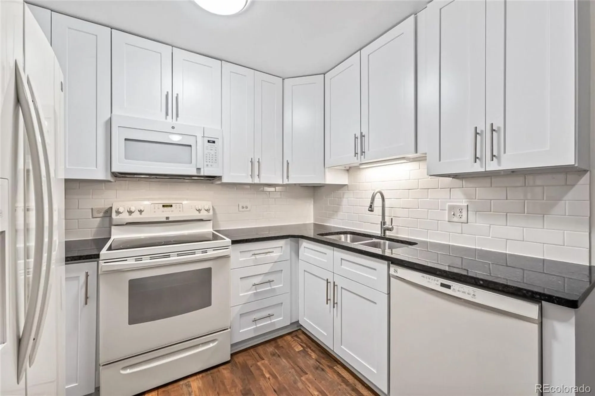 Property Slideshow image 6 of 34 | 610 s alton way 1b, Denver, CO, 80247