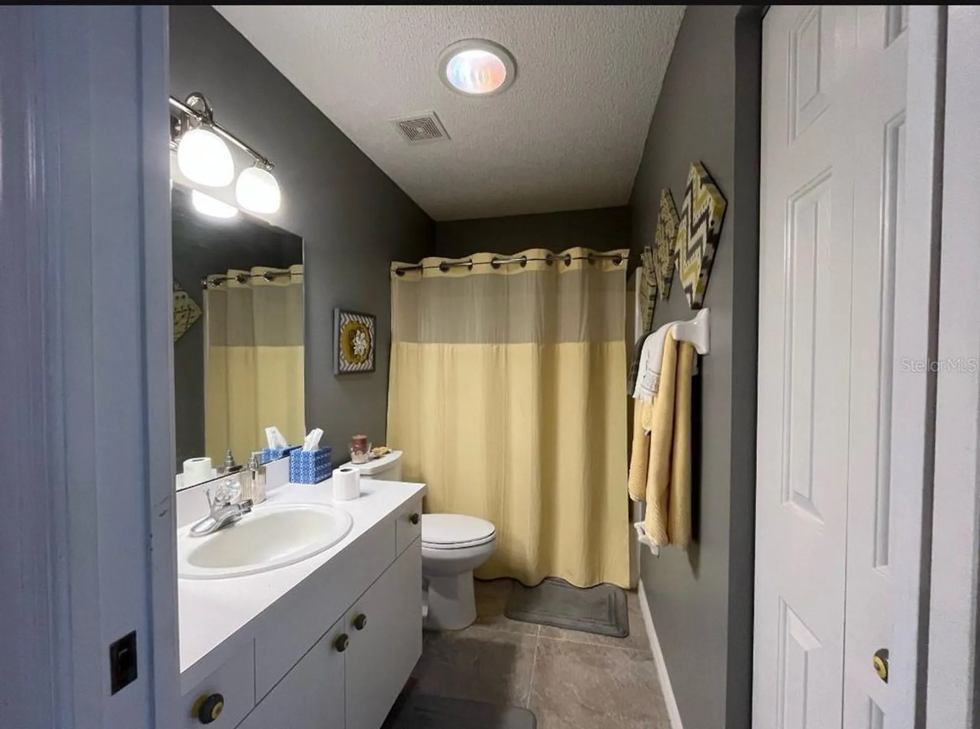 Property Slideshow image 18 of 26 | 32831 timberwood dr, Leesburg, FL, 34748