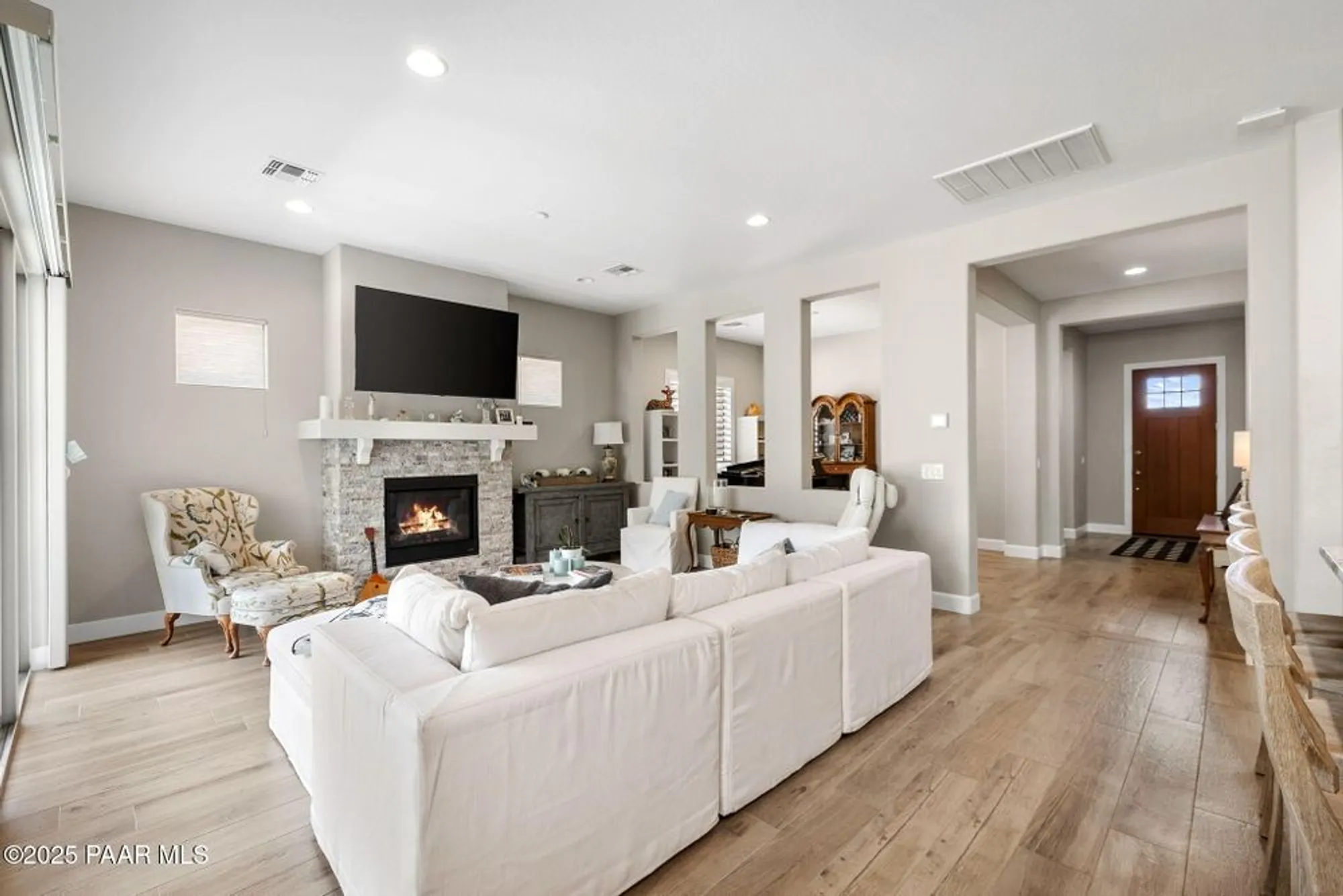 Property Slideshow image 8 of 33 | 829 royal tulips st, Prescott, AZ, 86301