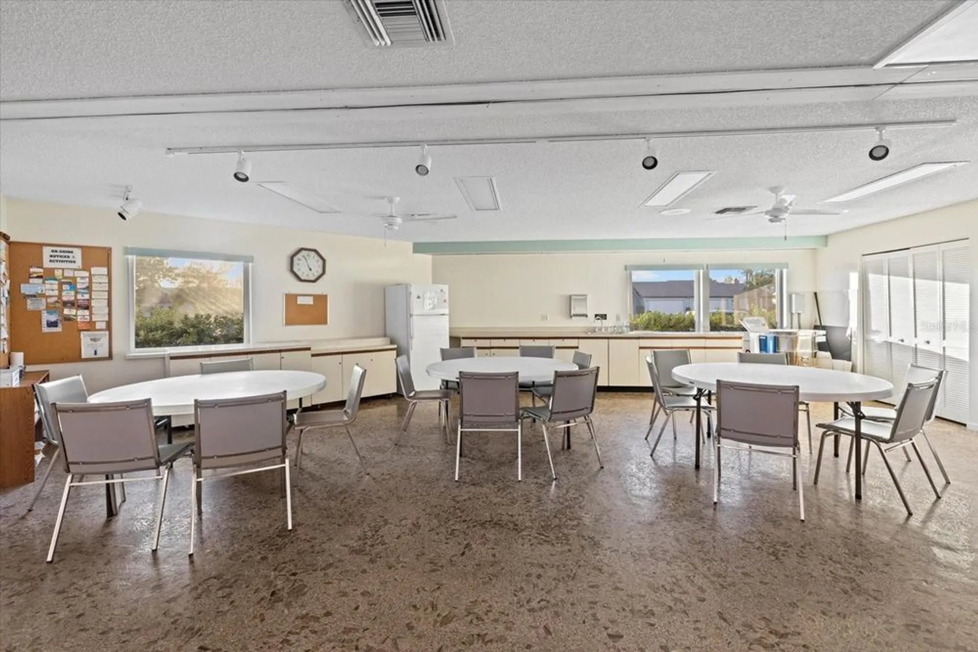 Property Slideshow image 43 of 48 | 508 foxwood blvd, Englewood, FL, 34223