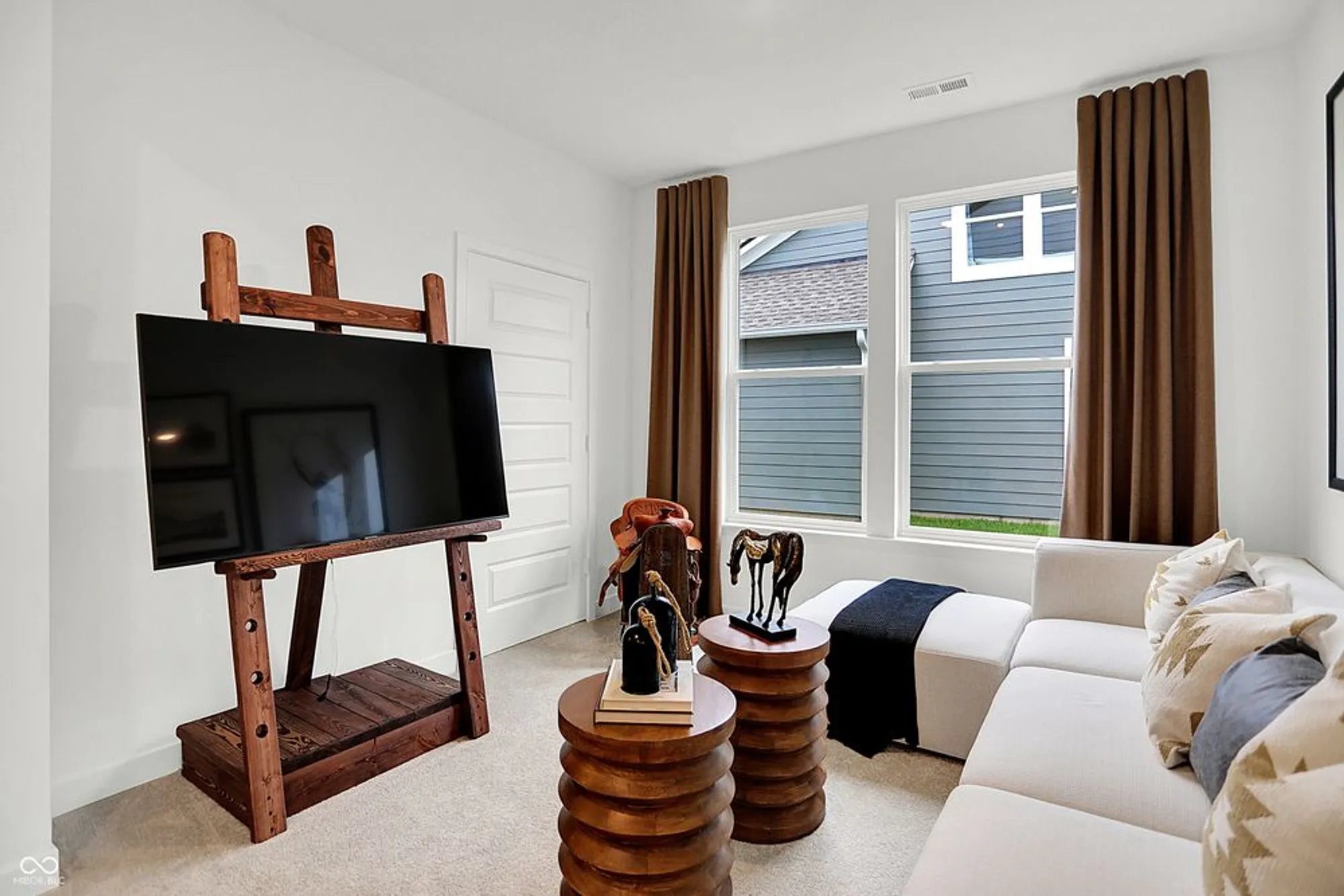 Property Slideshow image 18 of 31 | 5339 nettleton way, Avon, IN, 46123