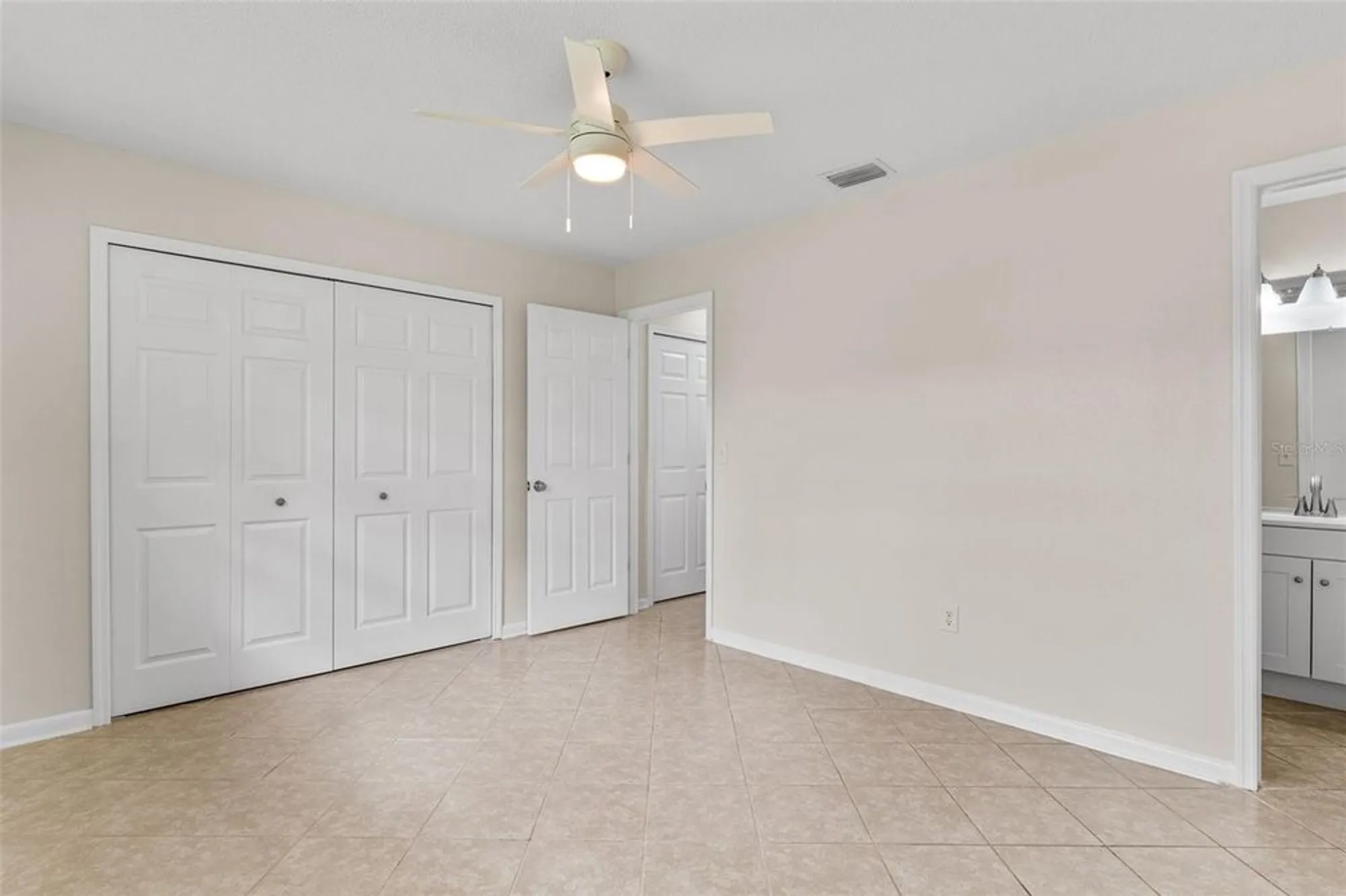 Property Slideshow image 14 of 20 | 183 n hill ave # 90, Deland, FL, 32724