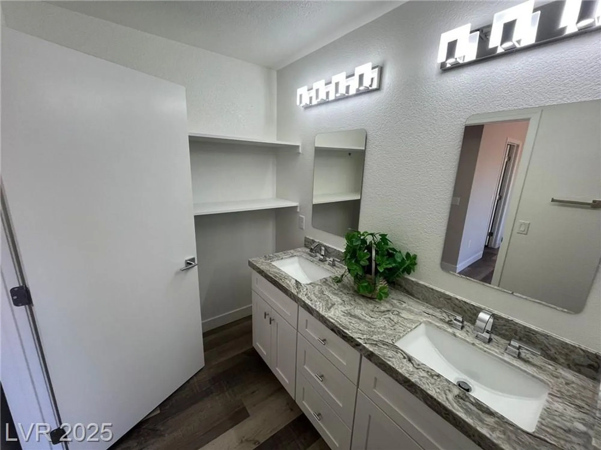 Property Slideshow image 7 of 39 | 2836 bluff point dr, Las Vegas, NV, 89134