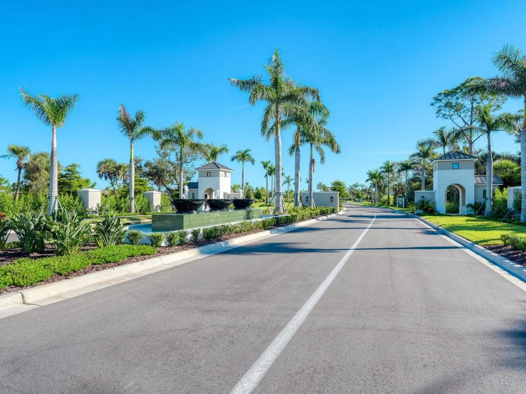 Property Slideshow image 42 of 67 | 27336 driver ln, Englewood, FL, 34223