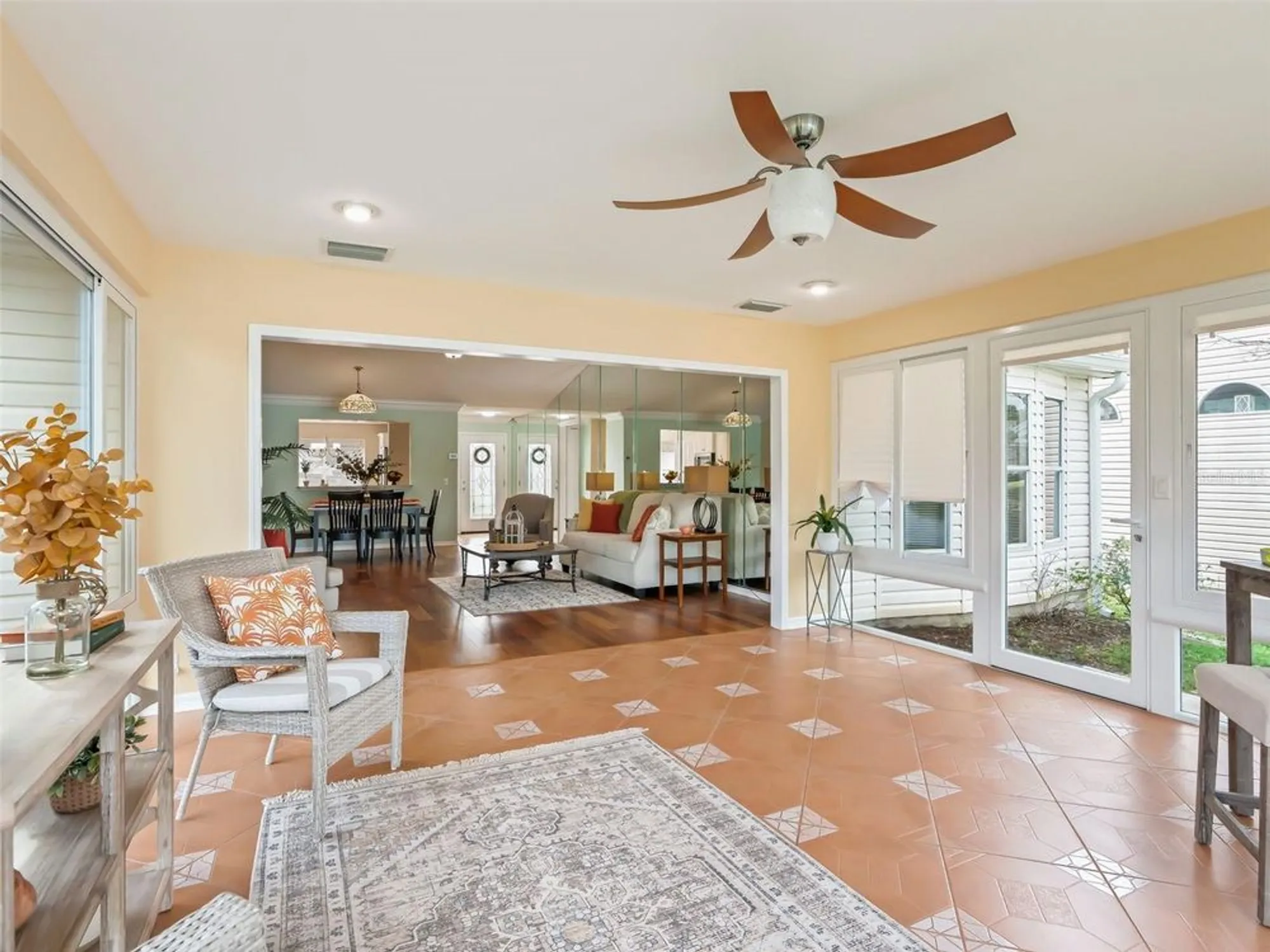 Property Slideshow image 17 of 51 | 1013 del rio dr, Lady Lake, FL, 32159