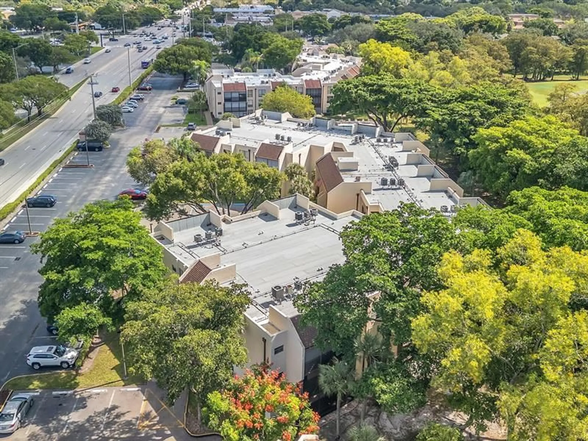 Property Slideshow image 34 of 37 | 7750 w mcnab rd apt 202, Tamarac, FL, 33321