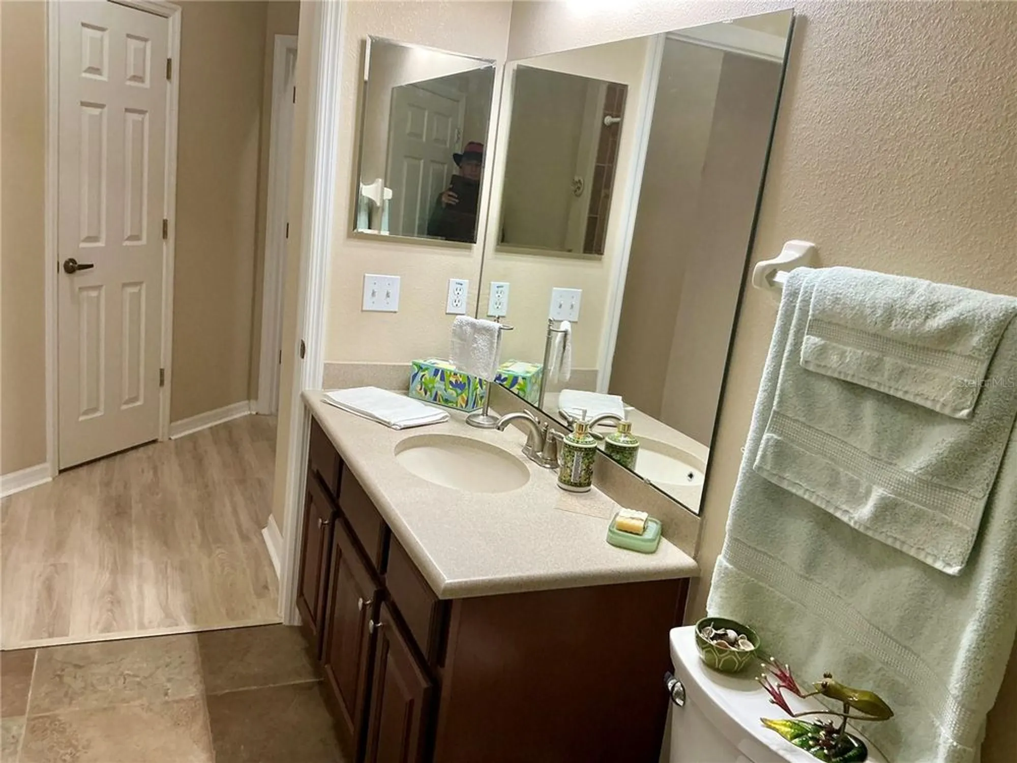 Property Slideshow image 26 of 35 | 22035 belgian ct, Mount Dora, FL, 32757