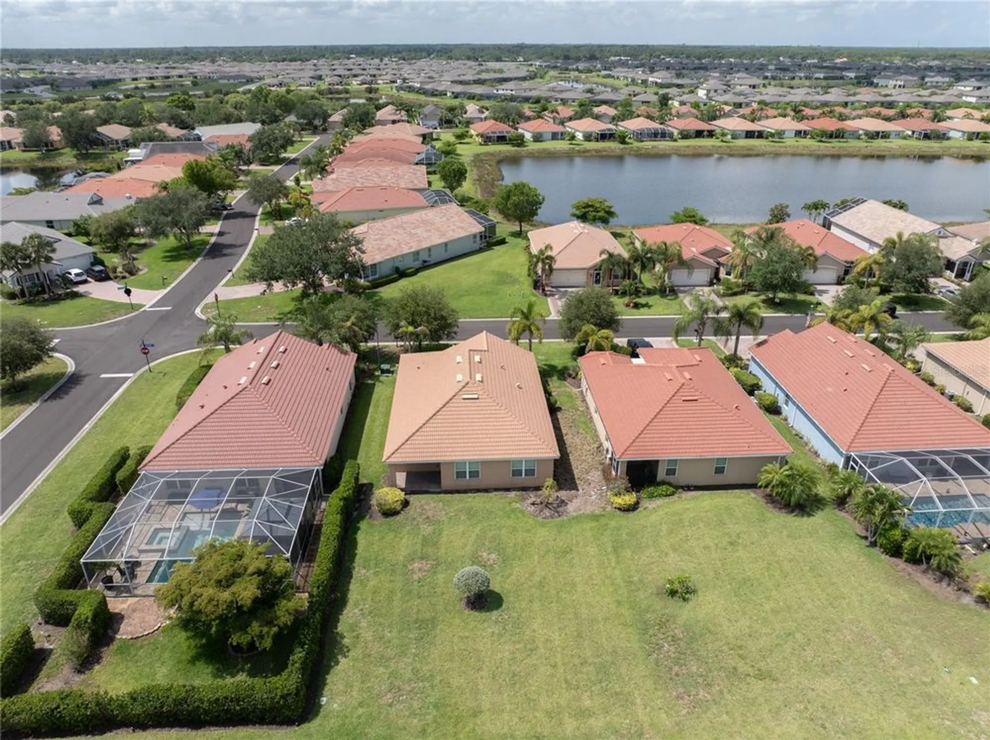 Property Slideshow image 9 of 48 | 15268 yellow wood dr, Alva, FL, 33920