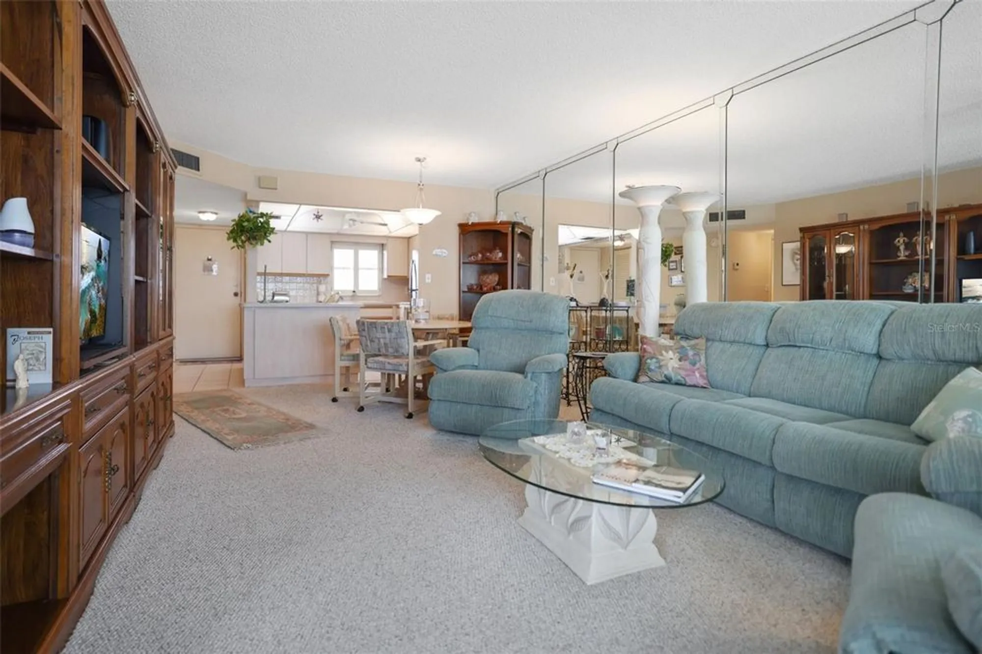 Property Slideshow image 9 of 33 | 4550 cove cir apt 1003, St Petersburg, FL, 33708