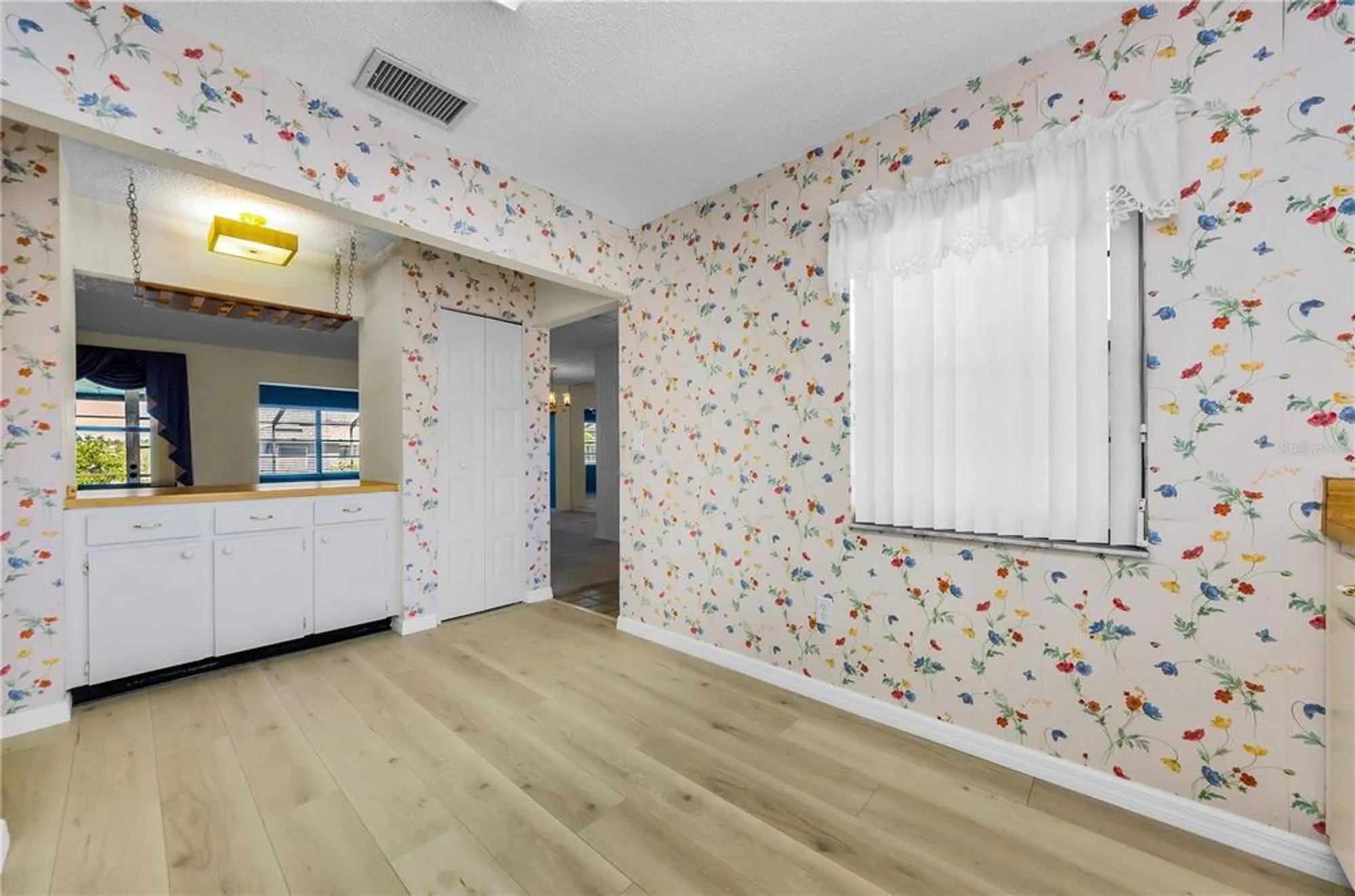 Property Slideshow image 7 of 65 | 675 fort duquesna dr, Sun City Center, FL, 33573