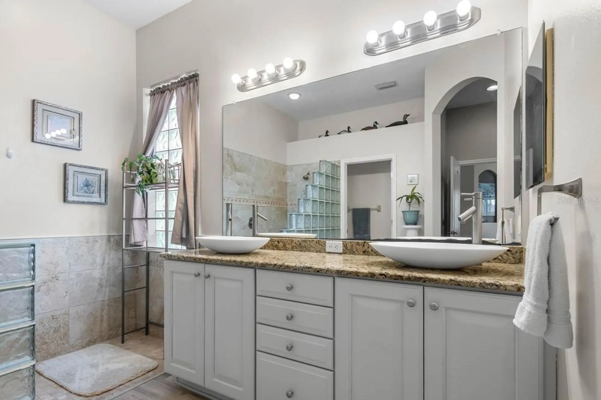 Property Slideshow image 30 of 70 | 1110 jasmine creek ct, Sun City Center, FL, 33573