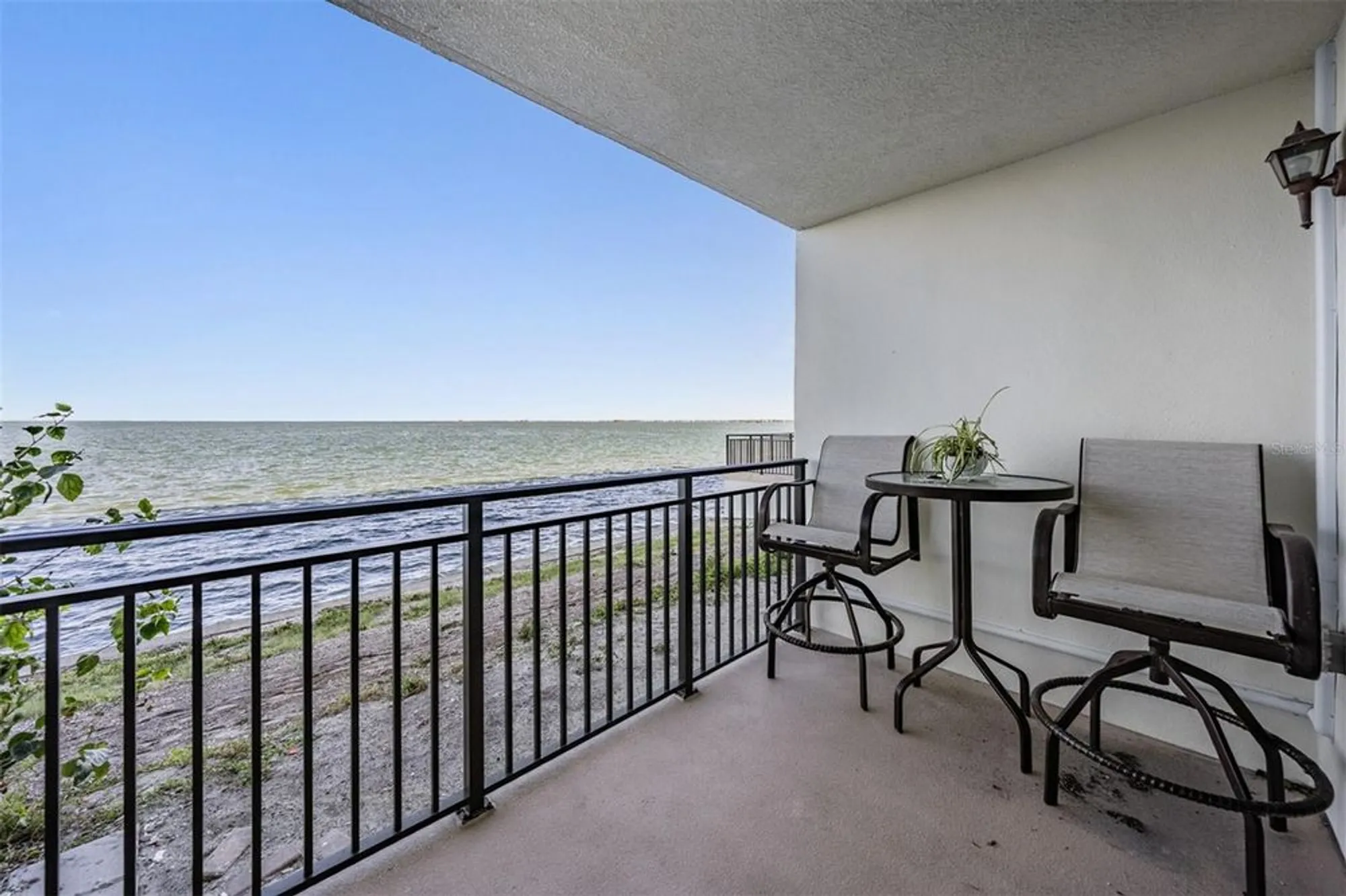 Property Slideshow image 18 of 60 | 9 haig pl 104, Dunedin, FL, 34698