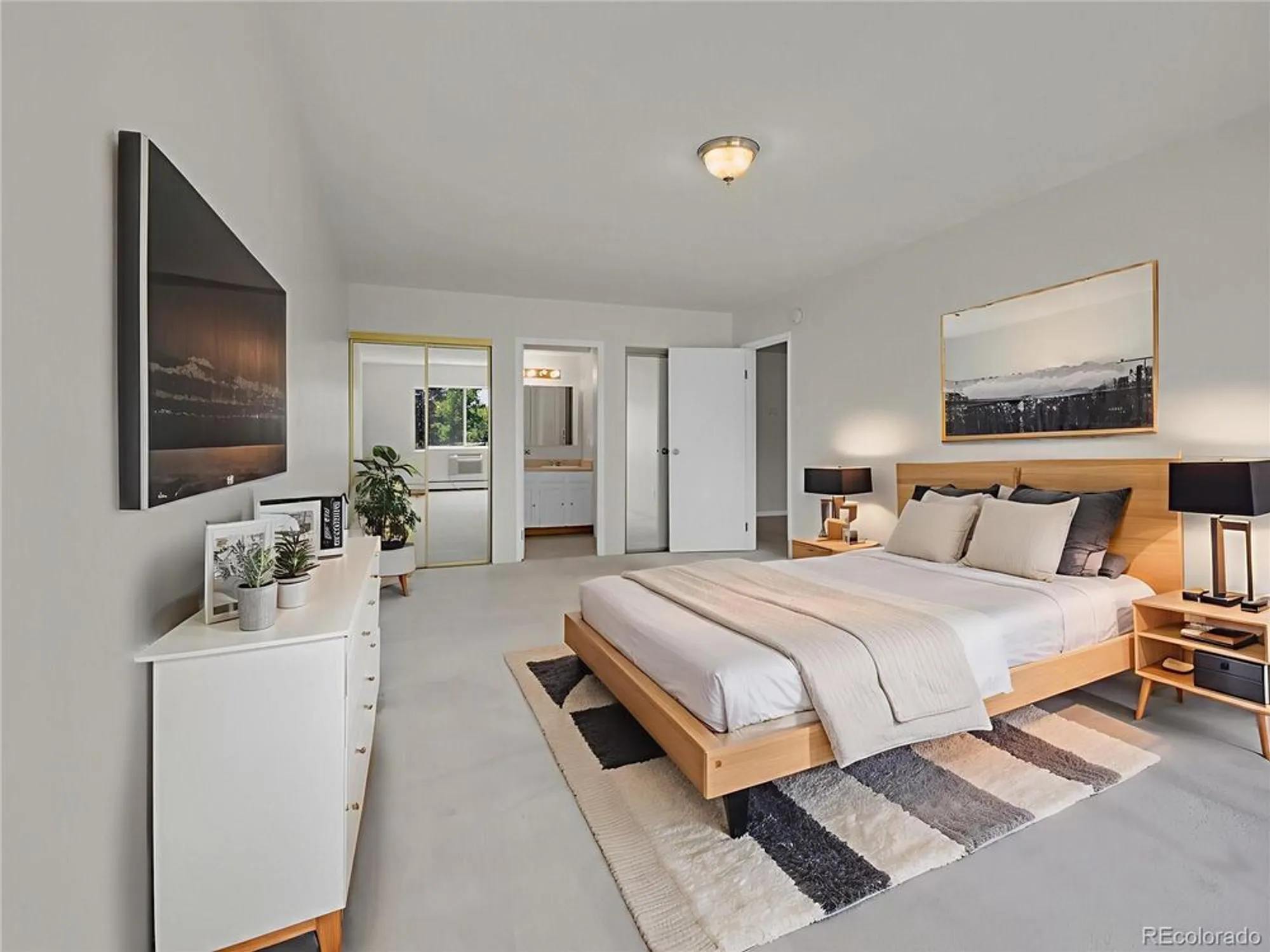 Property Slideshow image 2 of 40 | 3144 s wheeling way apt 206, Aurora, CO, 80014