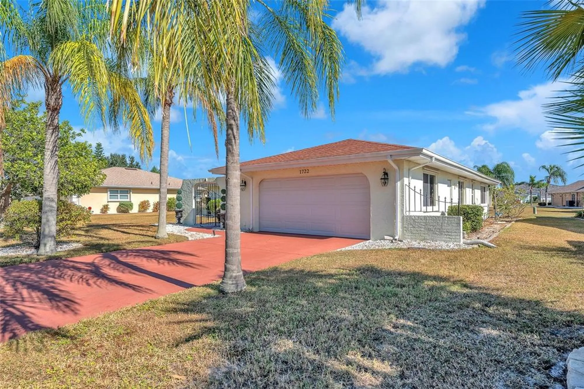 Property Slideshow image 2 of 30 | 1722 coco palm cir, Sun City Center, FL, 33573