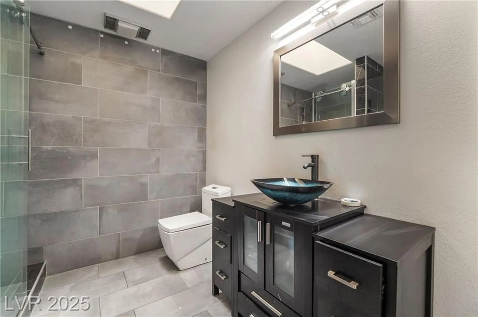 Property Slideshow image 21 of 44 | 2851 s valley view blvd 1120, Las Vegas, NV, 89102