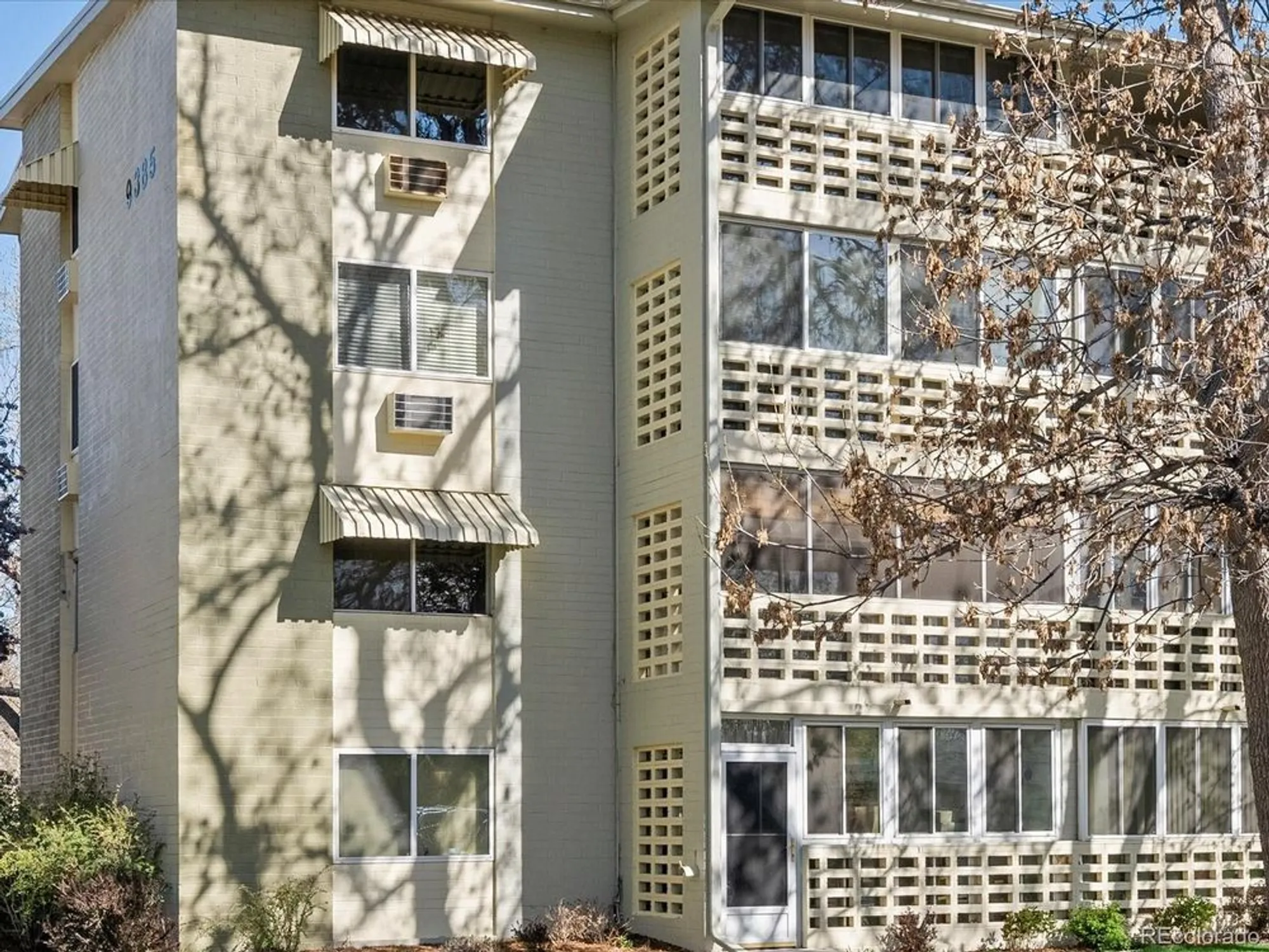 Property Slideshow image 6 of 40 | 9385 e center ave 1b, Denver, CO, 80247