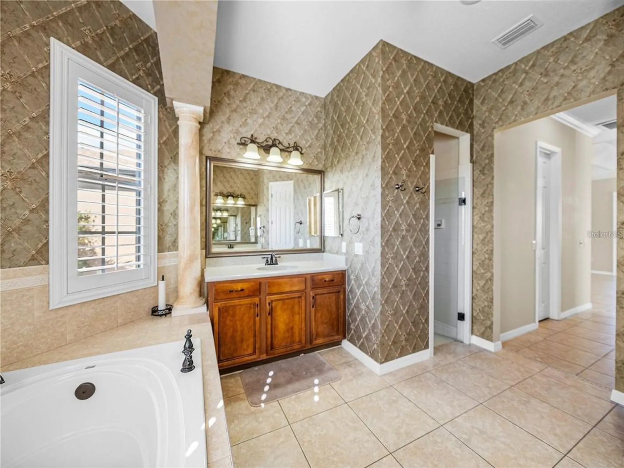 Property Slideshow image 37 of 71 | 5357 hogan ln, Winter Haven, FL, 33884