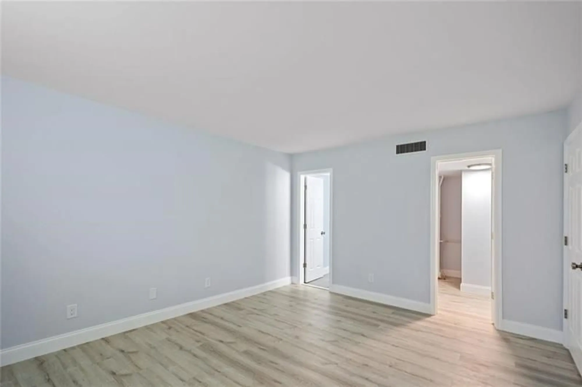 Property Slideshow image 12 of 31 | 2731 ne 14th street cswy apt 232, Pompano Beach, FL, 33062